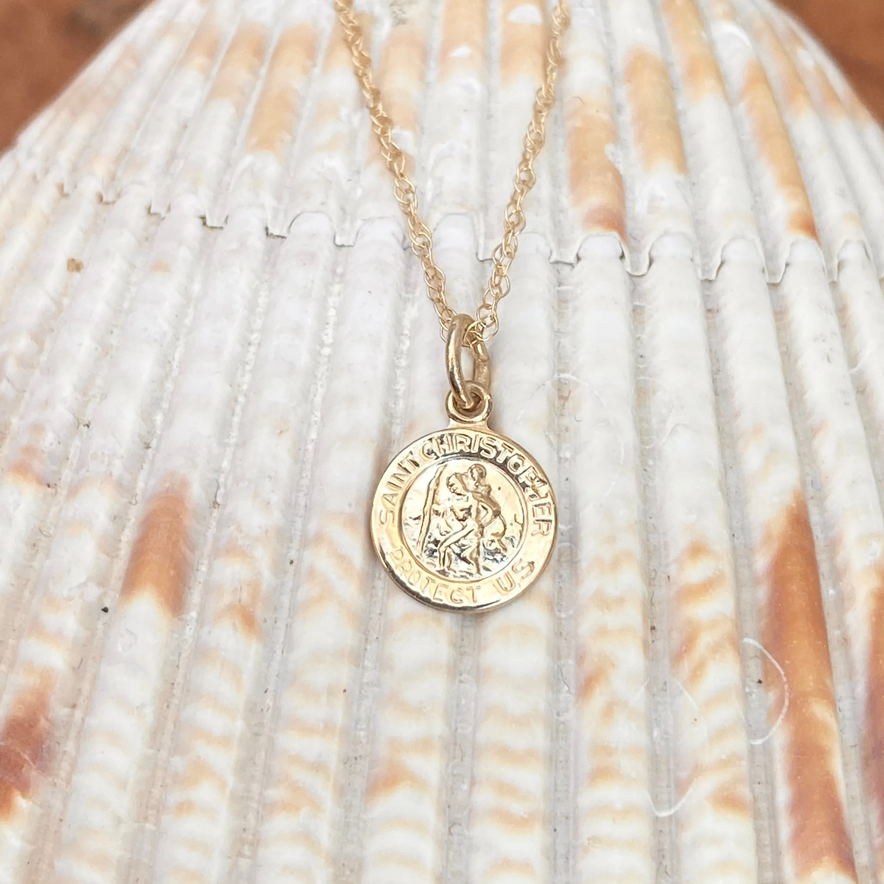 14KT Yellow Gold Saint Christopher Round Medal Pendant Necklace