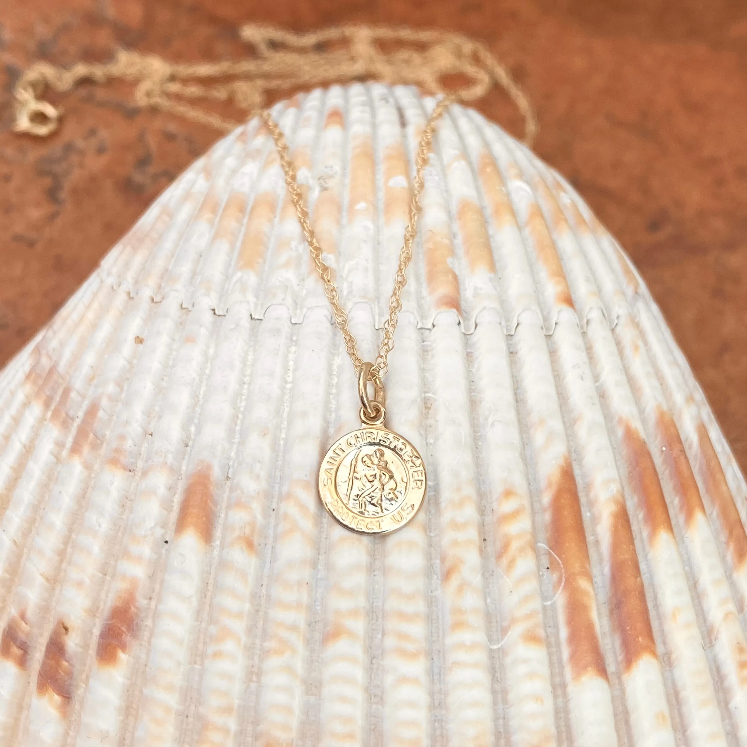 14KT Yellow Gold Saint Christopher Round Medal Pendant Necklace
