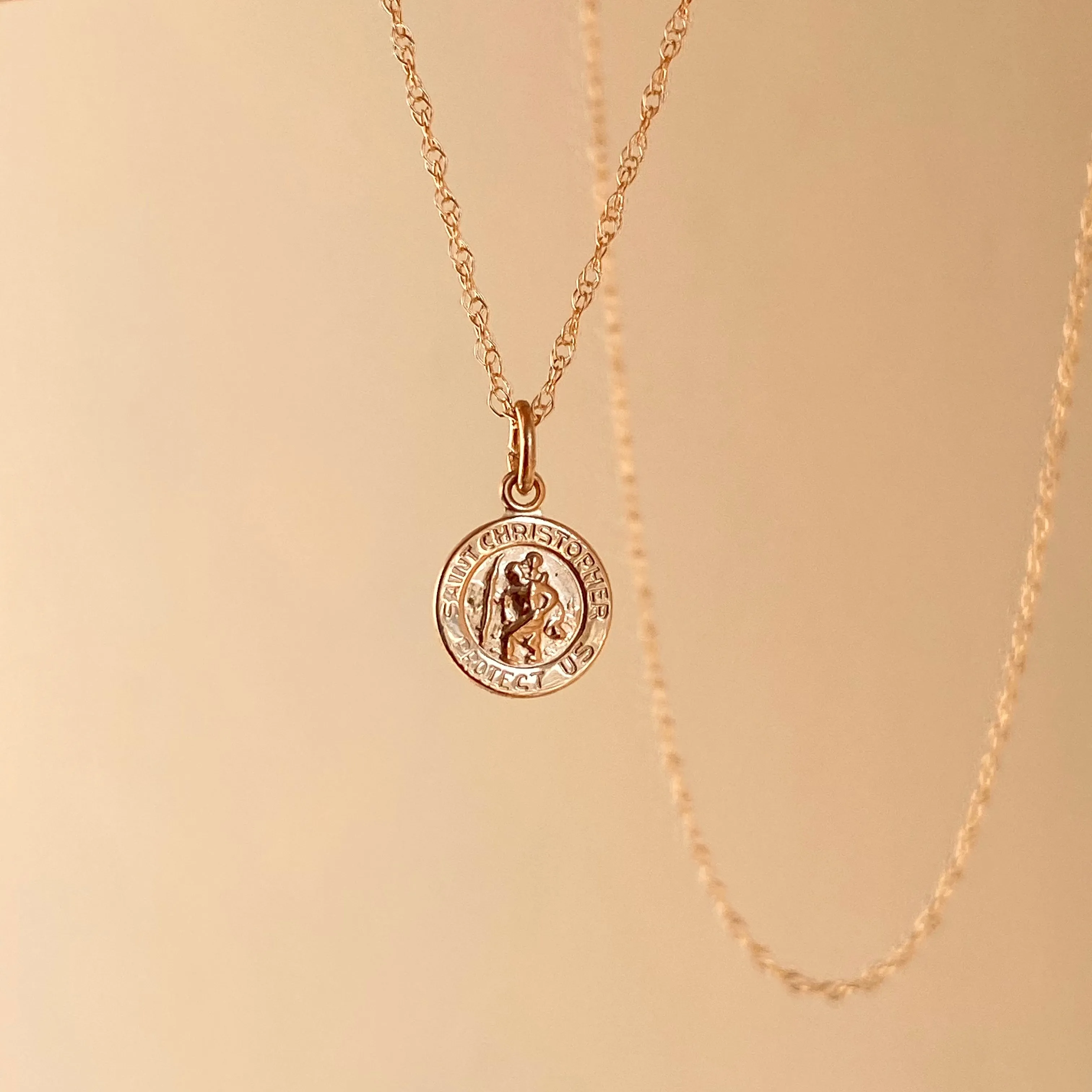 14KT Yellow Gold Saint Christopher Round Medal Pendant Necklace