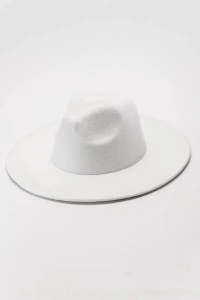A VINTAGE PLAIN FEDORA HAT