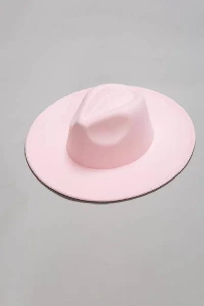 A VINTAGE PLAIN FEDORA HAT