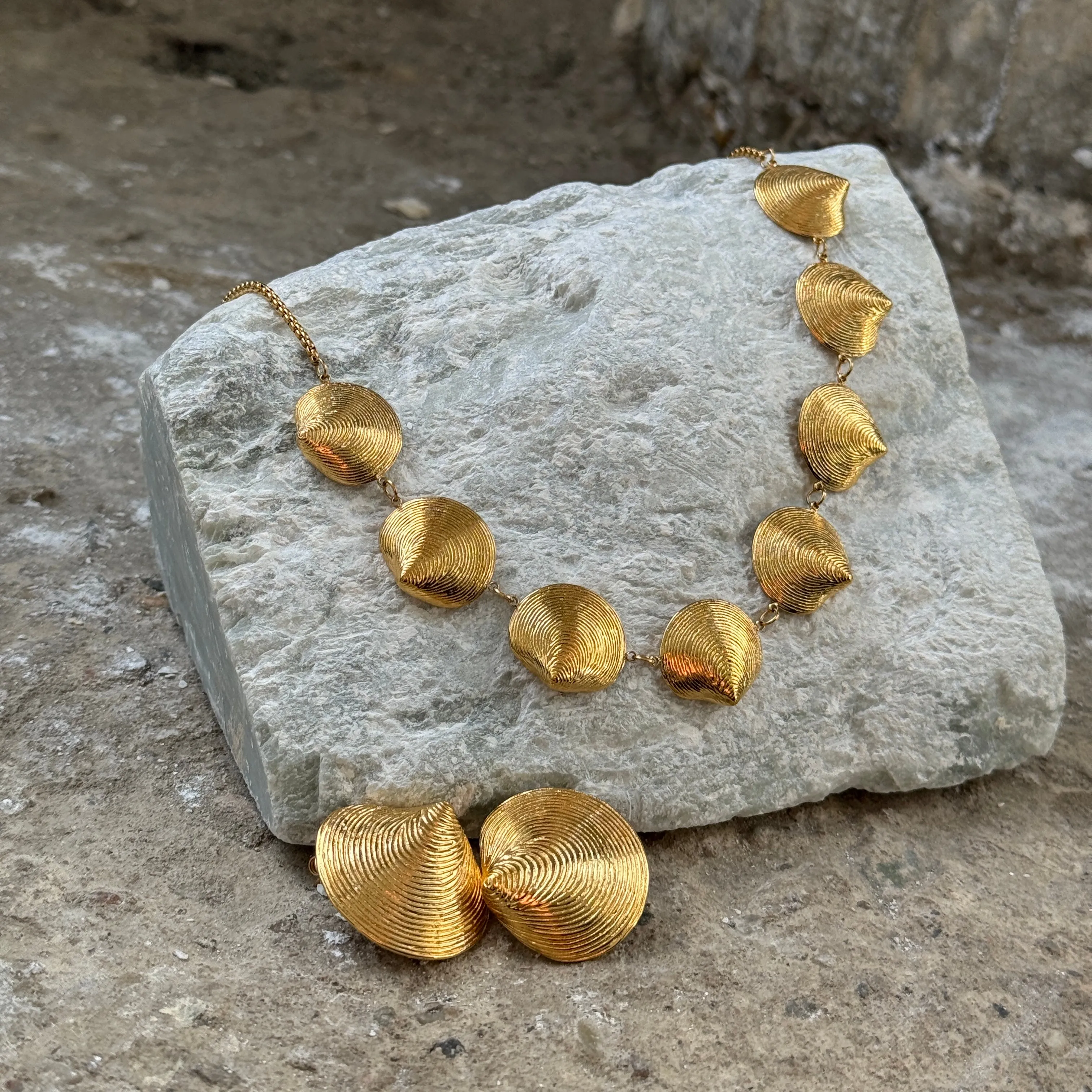 Amara necklace
