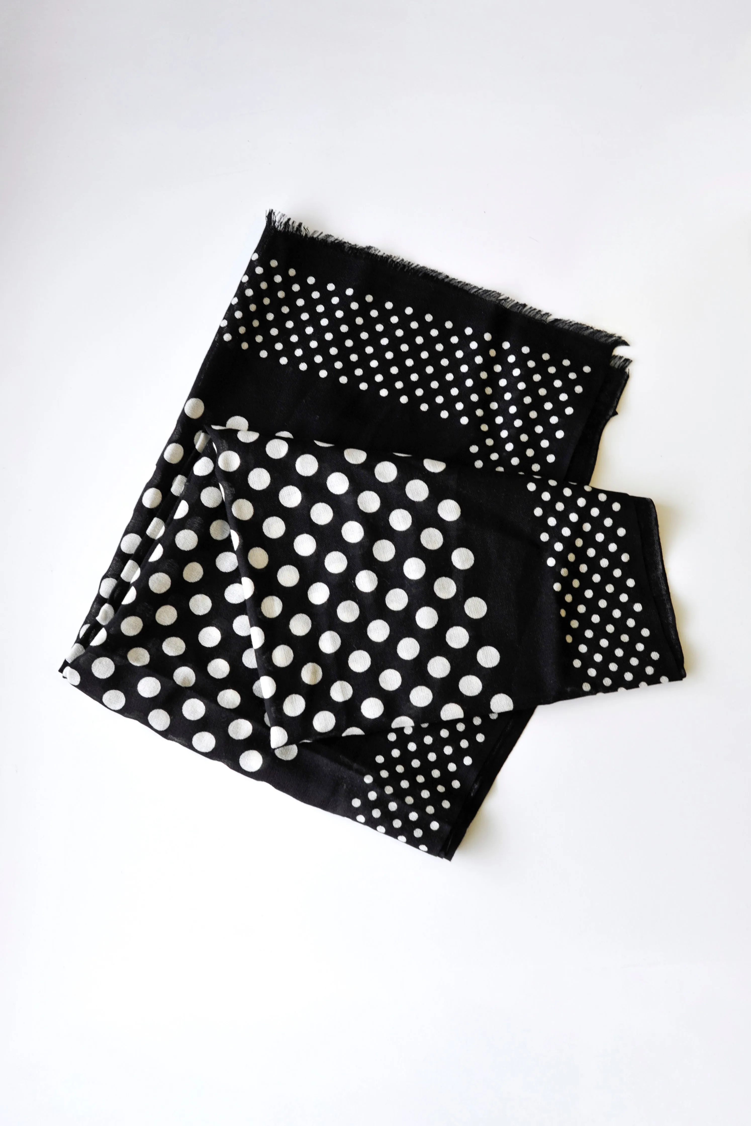 ARIA SCARF