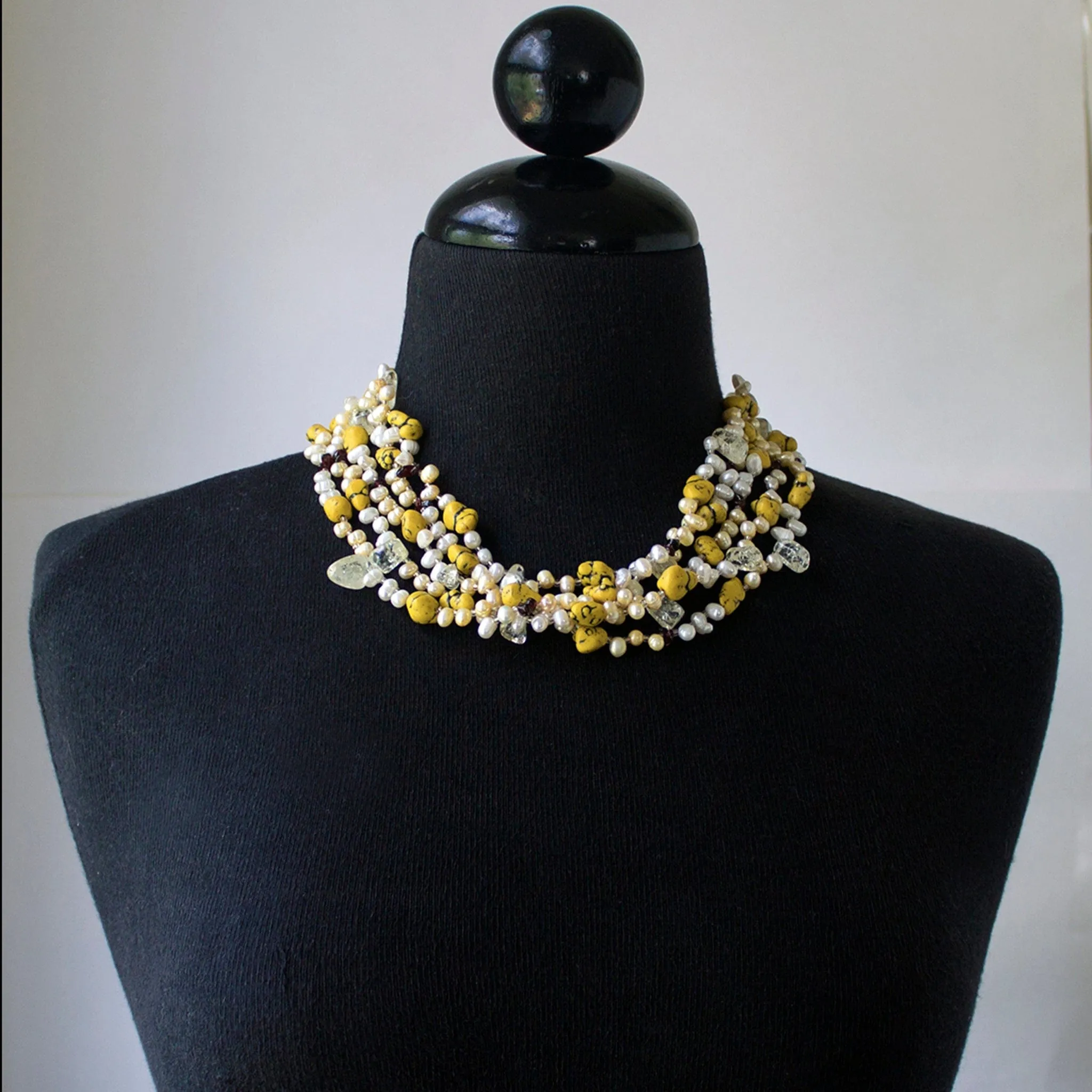 Aurina Pearl necklace