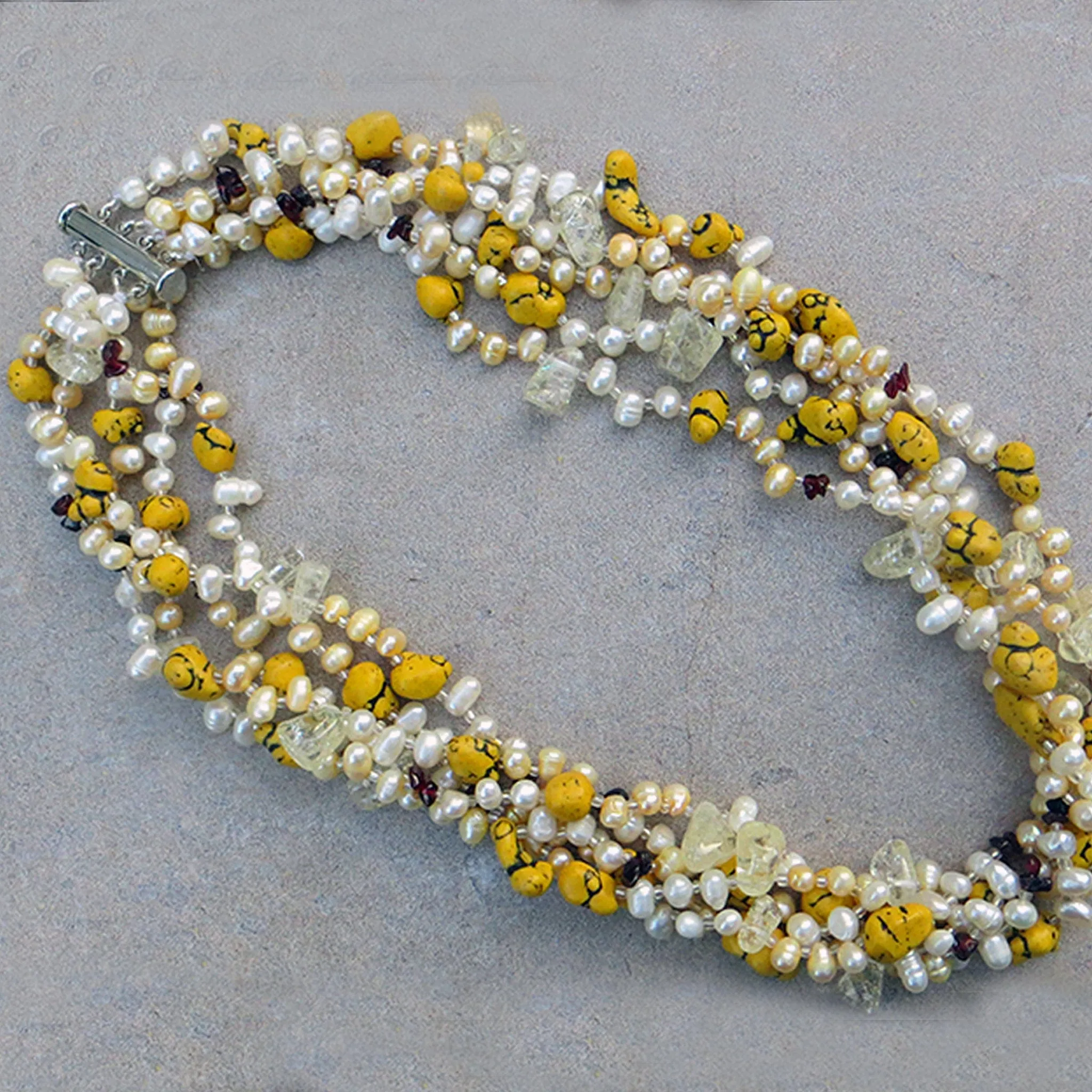 Aurina Pearl necklace
