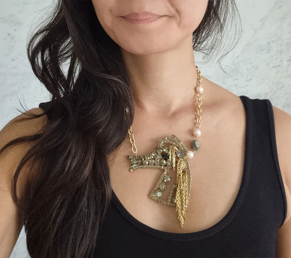 blue ribbon | Huge rhinestone horse pearl vintage chain necklace