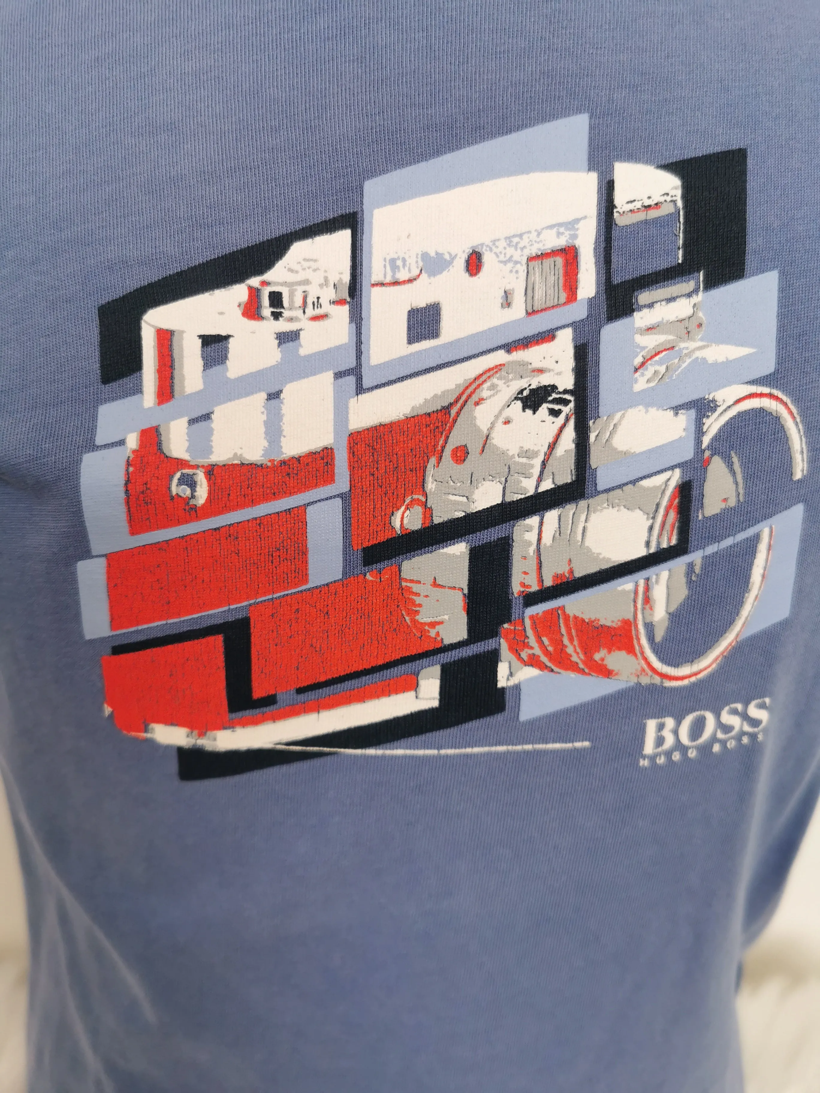 BOY SIZE 8 YEARS - HUGO BOSS, Graphic T-shirt EUC B49