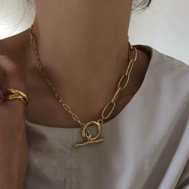 Chain Toggle Clasp Necklace