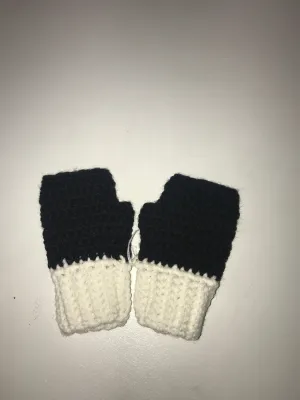 Child Fingerless Gloves (cow hooves)