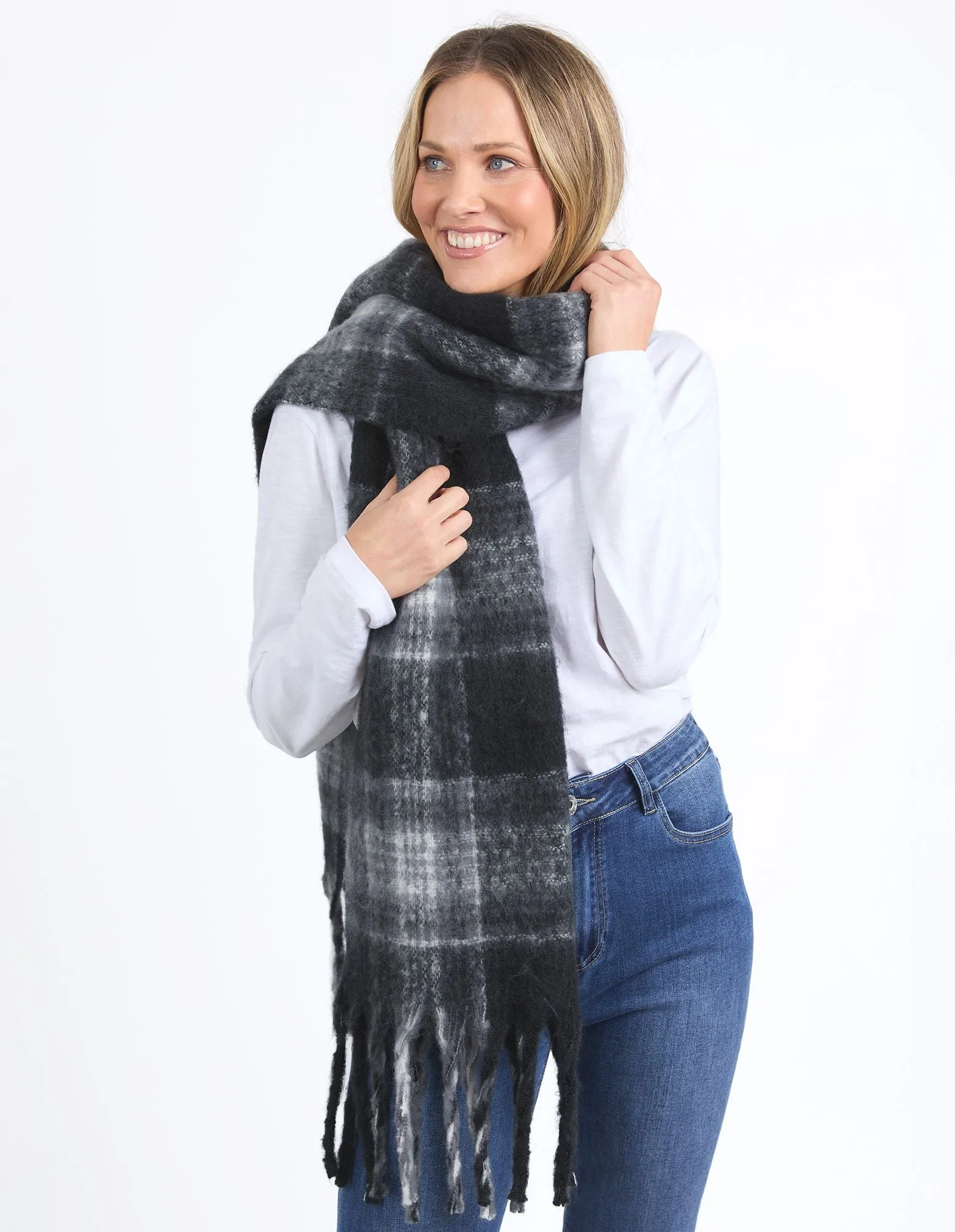 Crest Scarf - Black/White Check