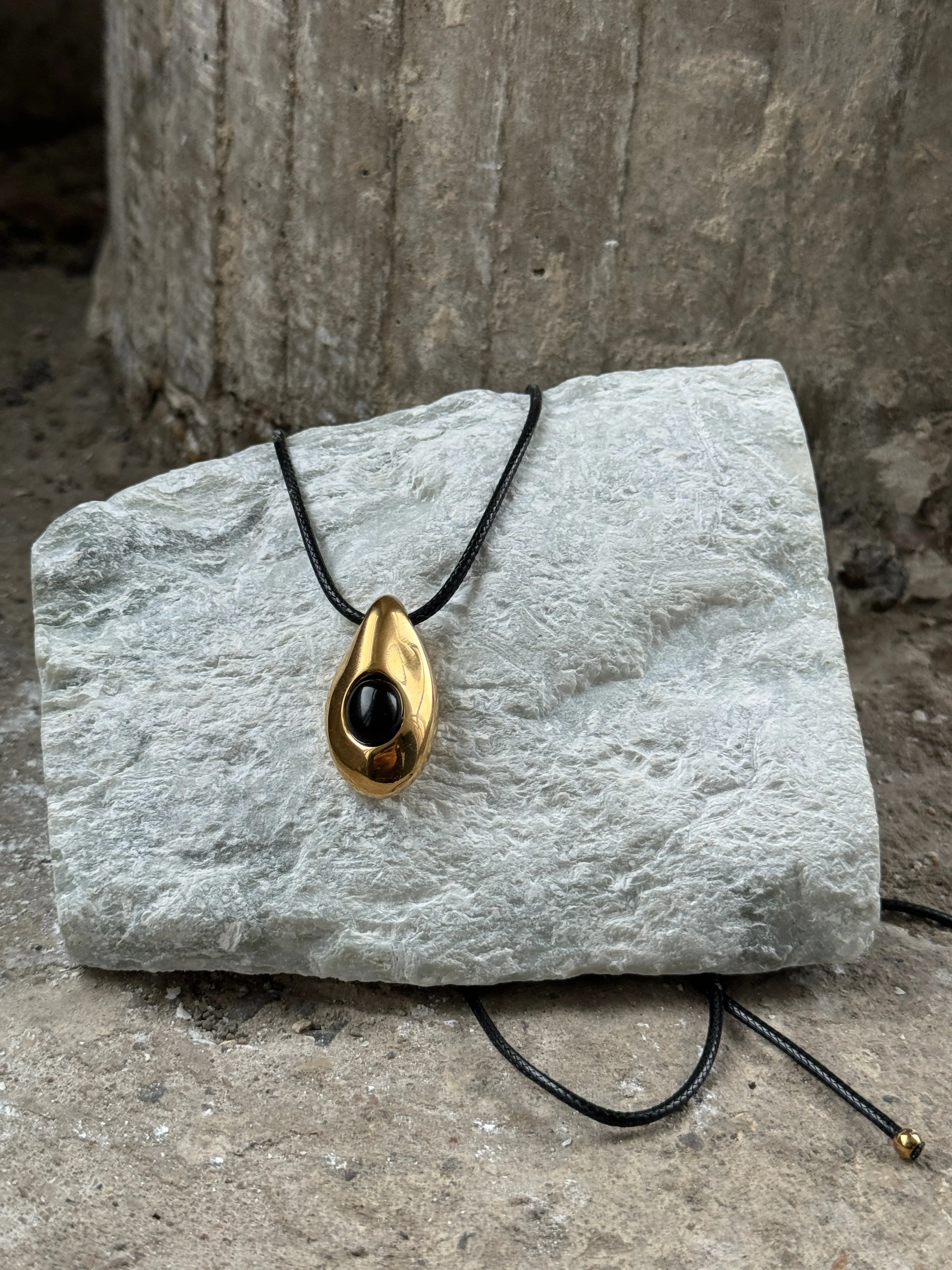 Drope necklace