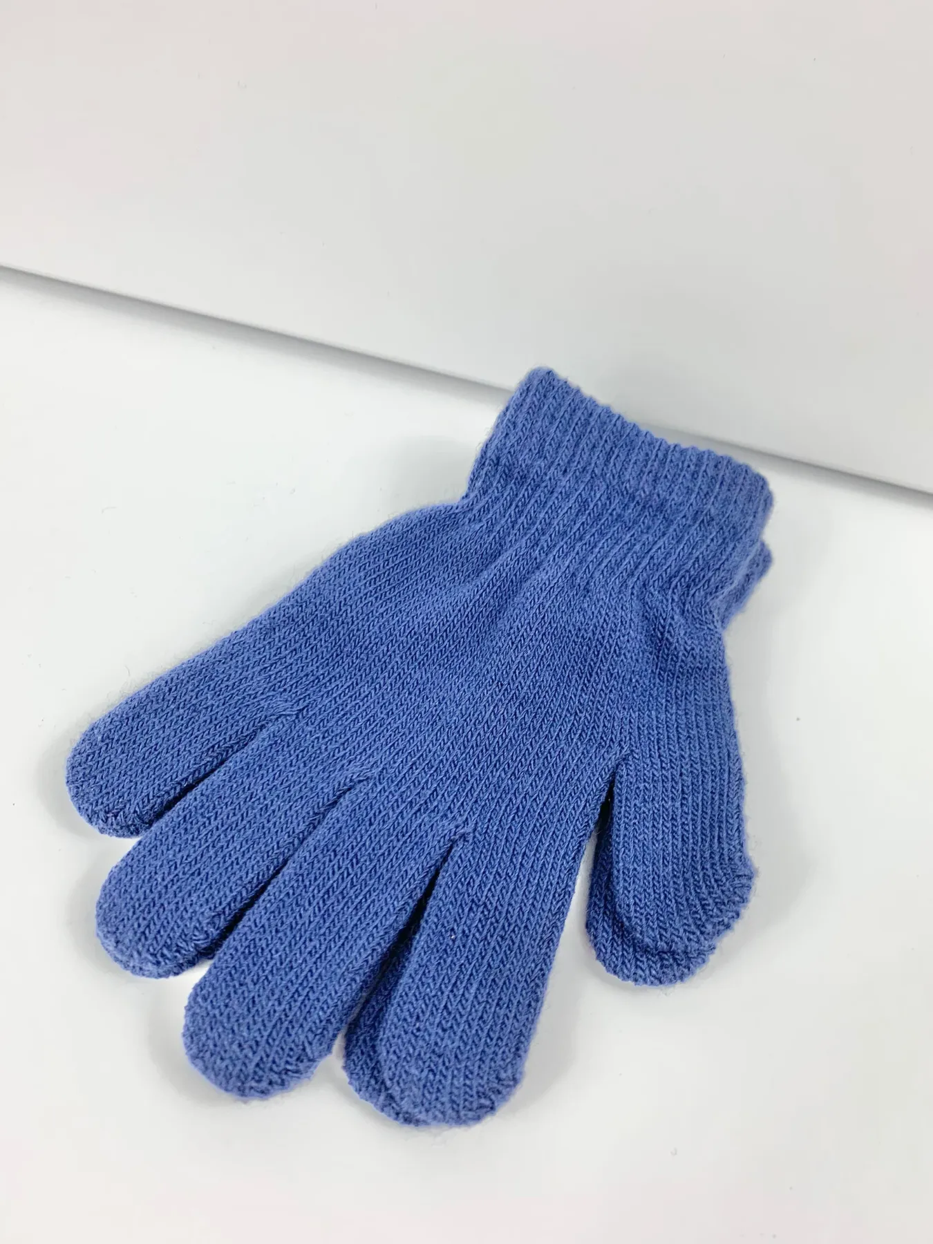 Gloves - 6 Colours