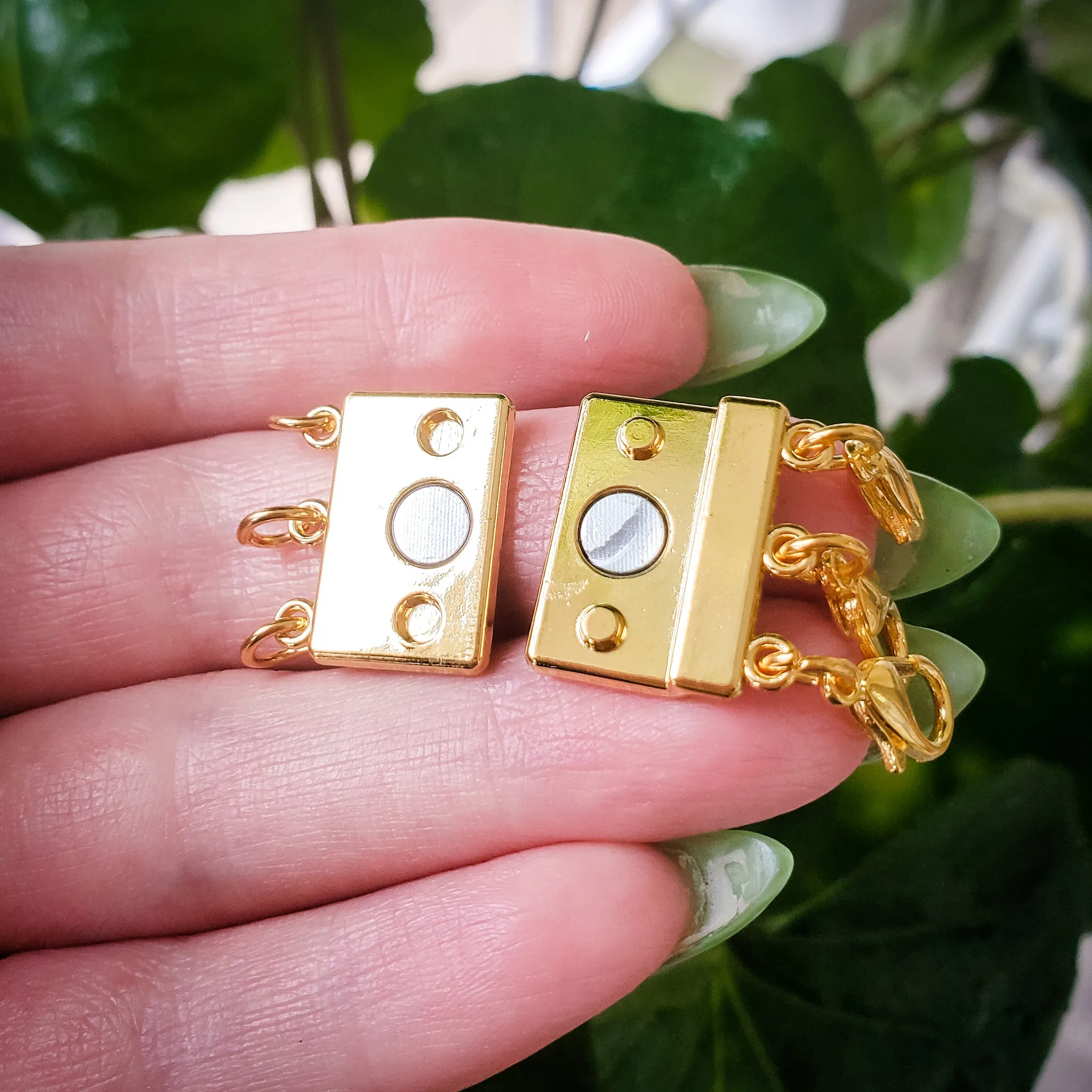Gold Magnetic Necklace Clasp Divider