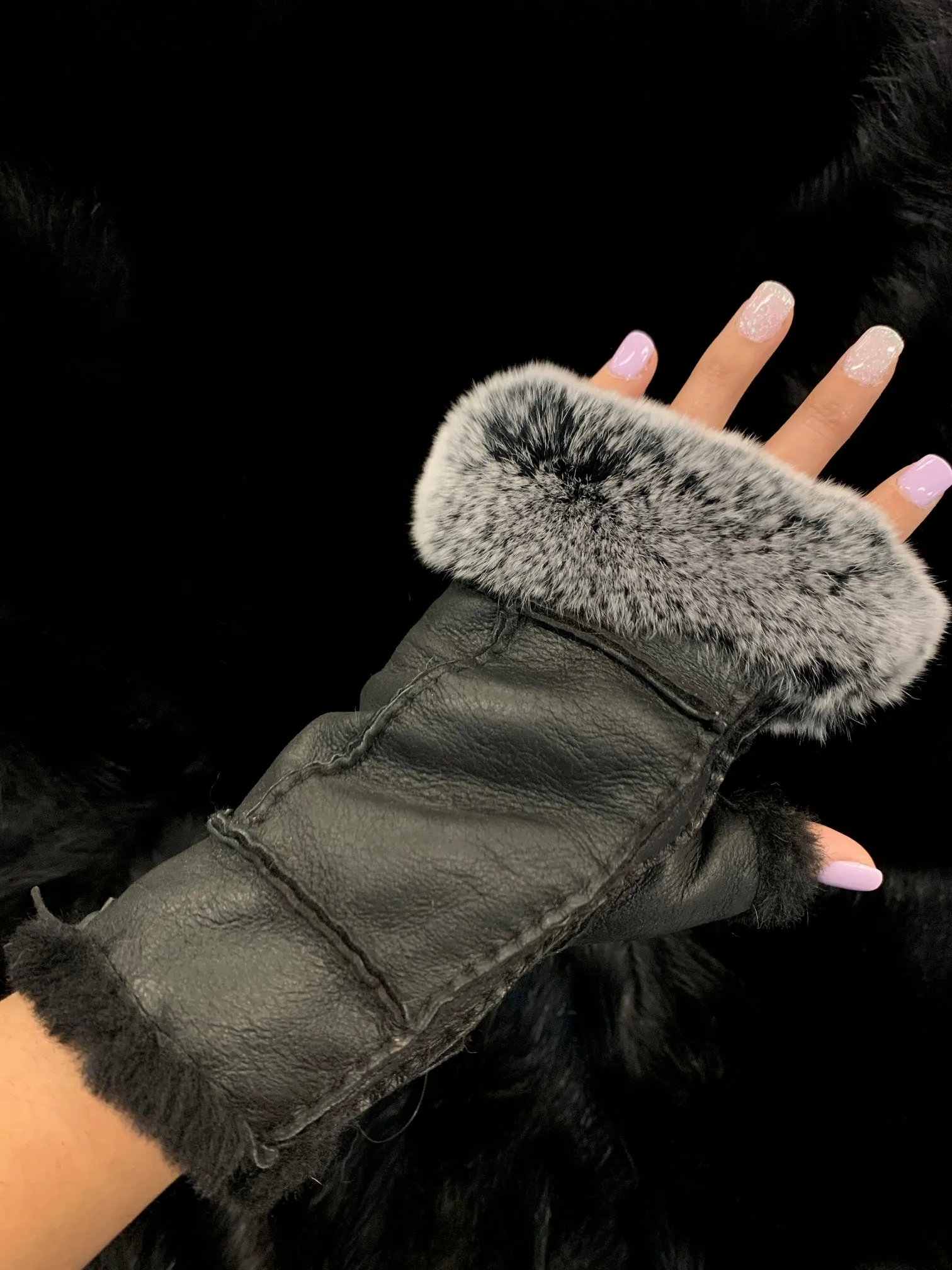 Handsfree Shearling & Rabbit Texting Gloves