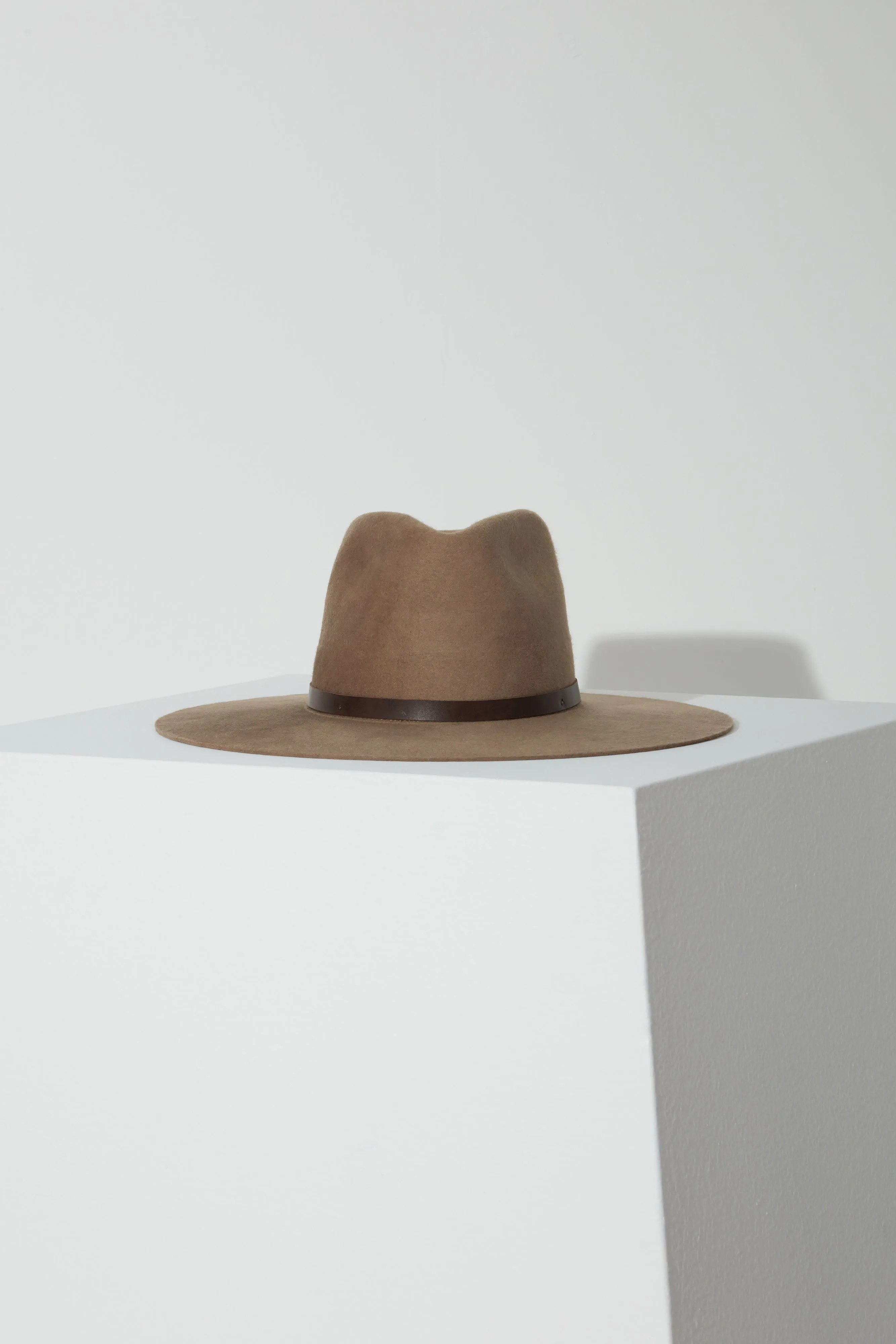 Harley Hat in Almond