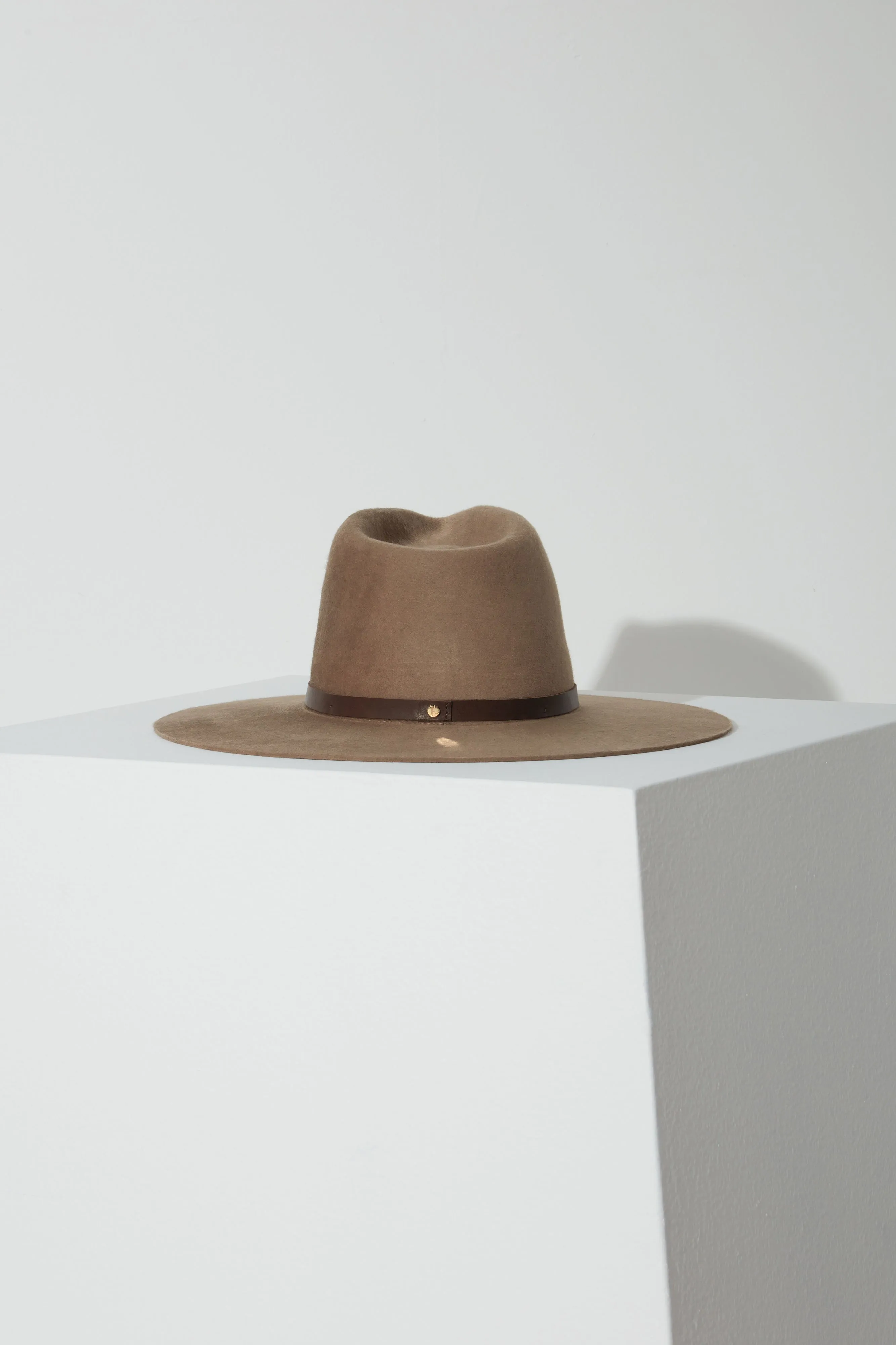 Harley Hat in Almond