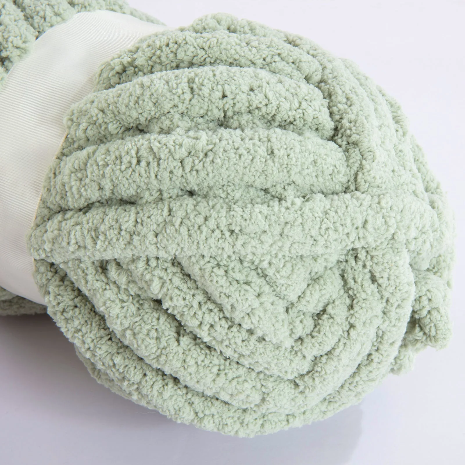 HOMBYS Chunky Chenille Yarn for Crocheting, Bulky Thick Fluffy Yarn for Knitting,Super Bulky Chunky Yarn for Hand Knitting Blanket, Soft Plush Yarn, 8 Jumbo Pack