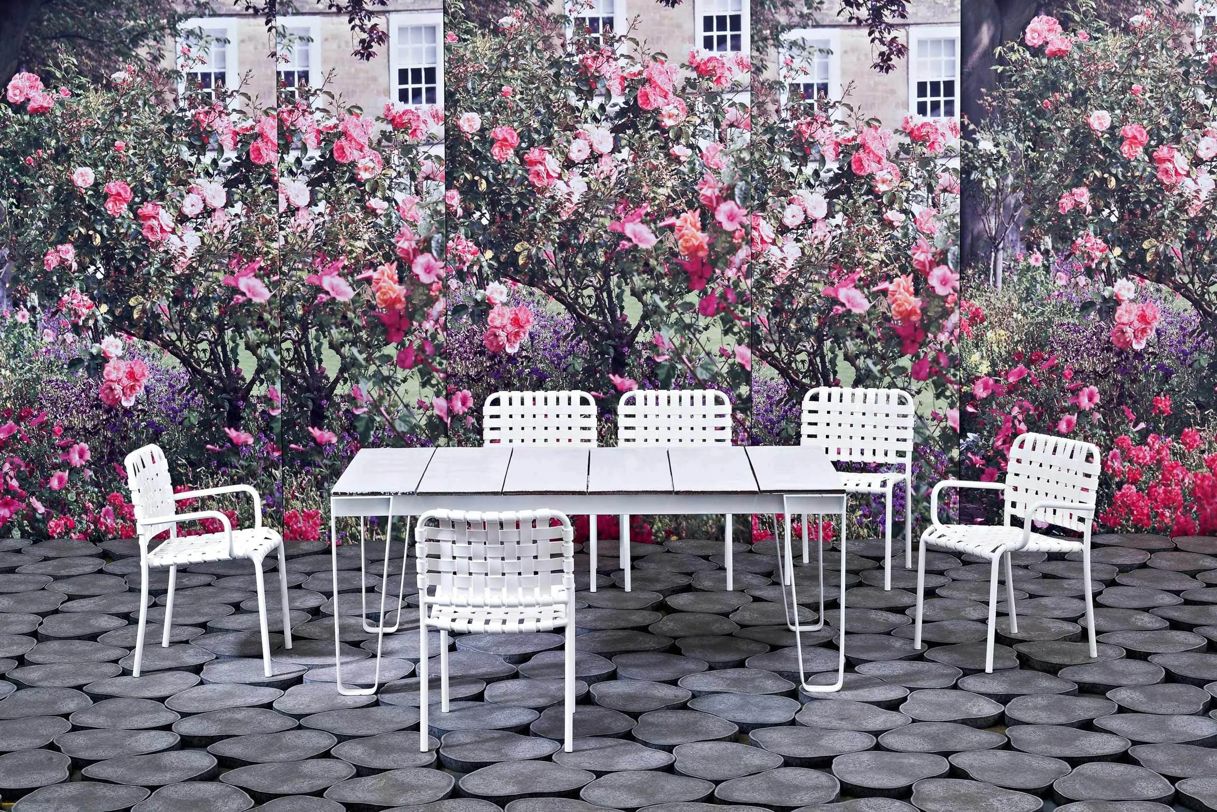 InOut 824 Dining Armchair