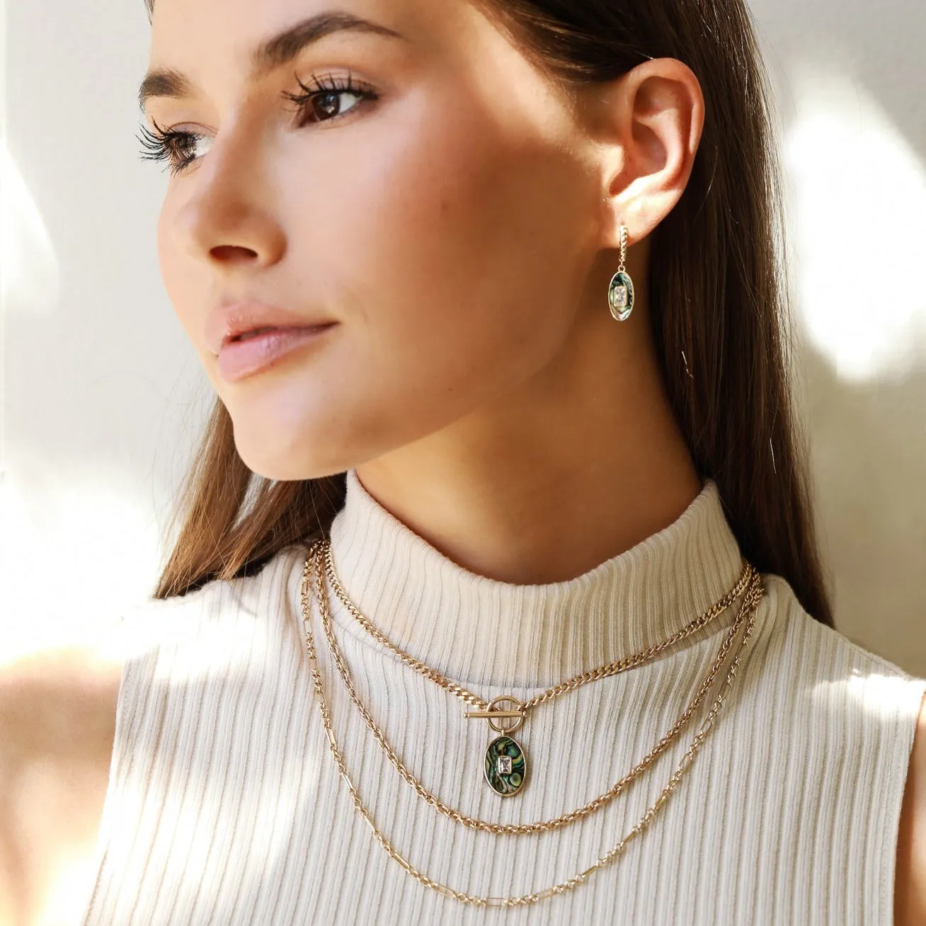 Juno Pendant Necklace