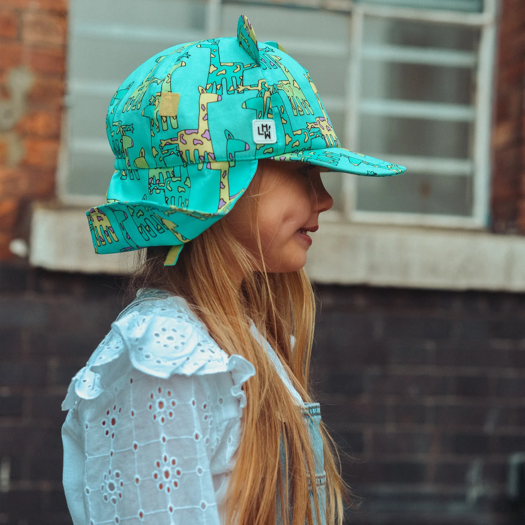 Kids Cub hat with neck flap: Giraffe