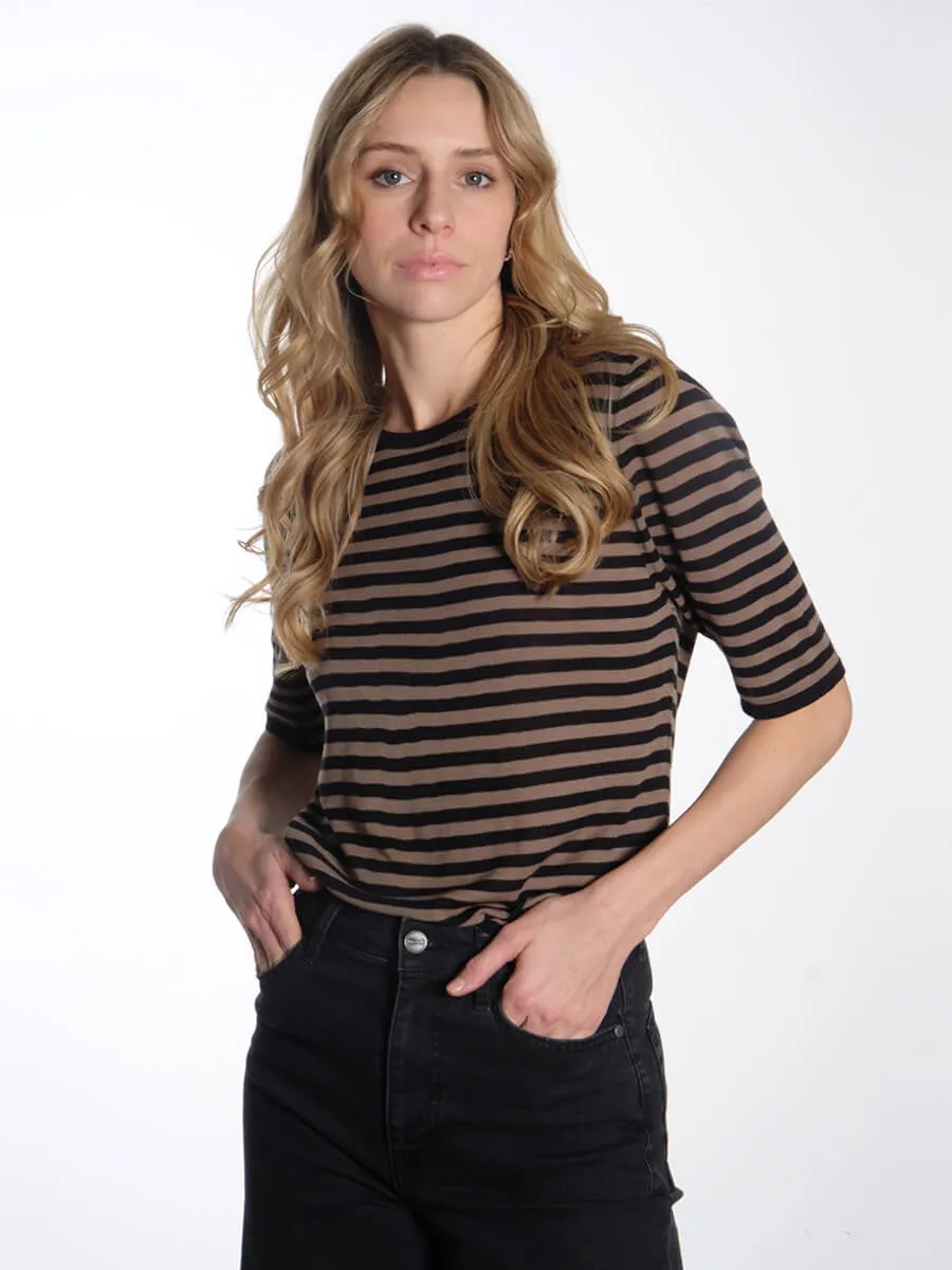 Kristin T-Shirt - Black & Mole