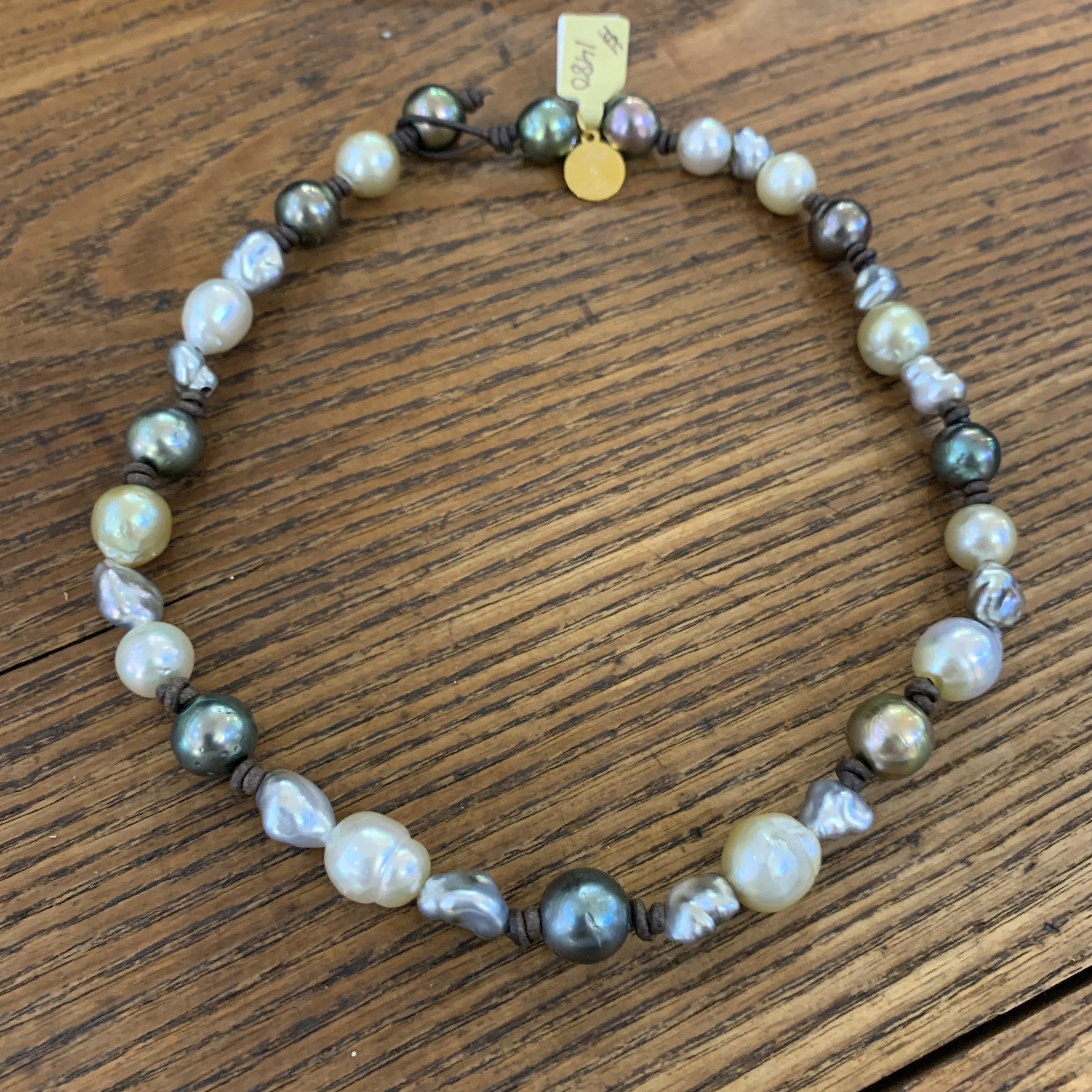 Lola Choker