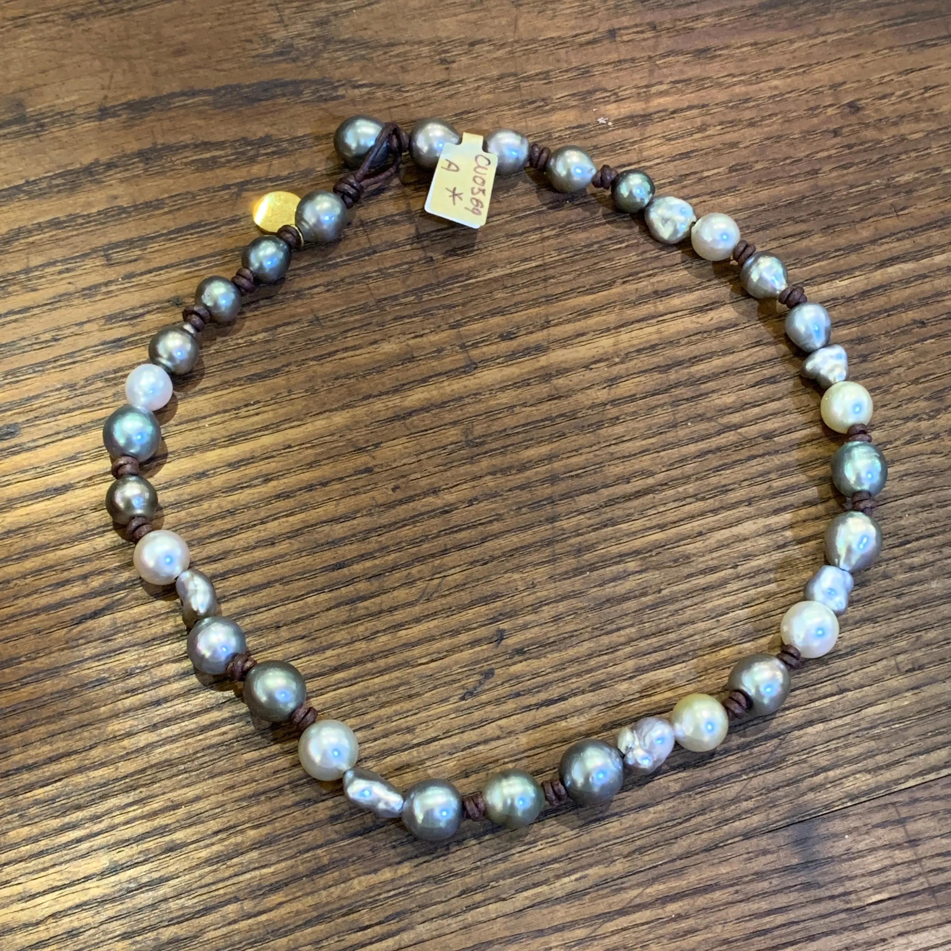 Lola Choker