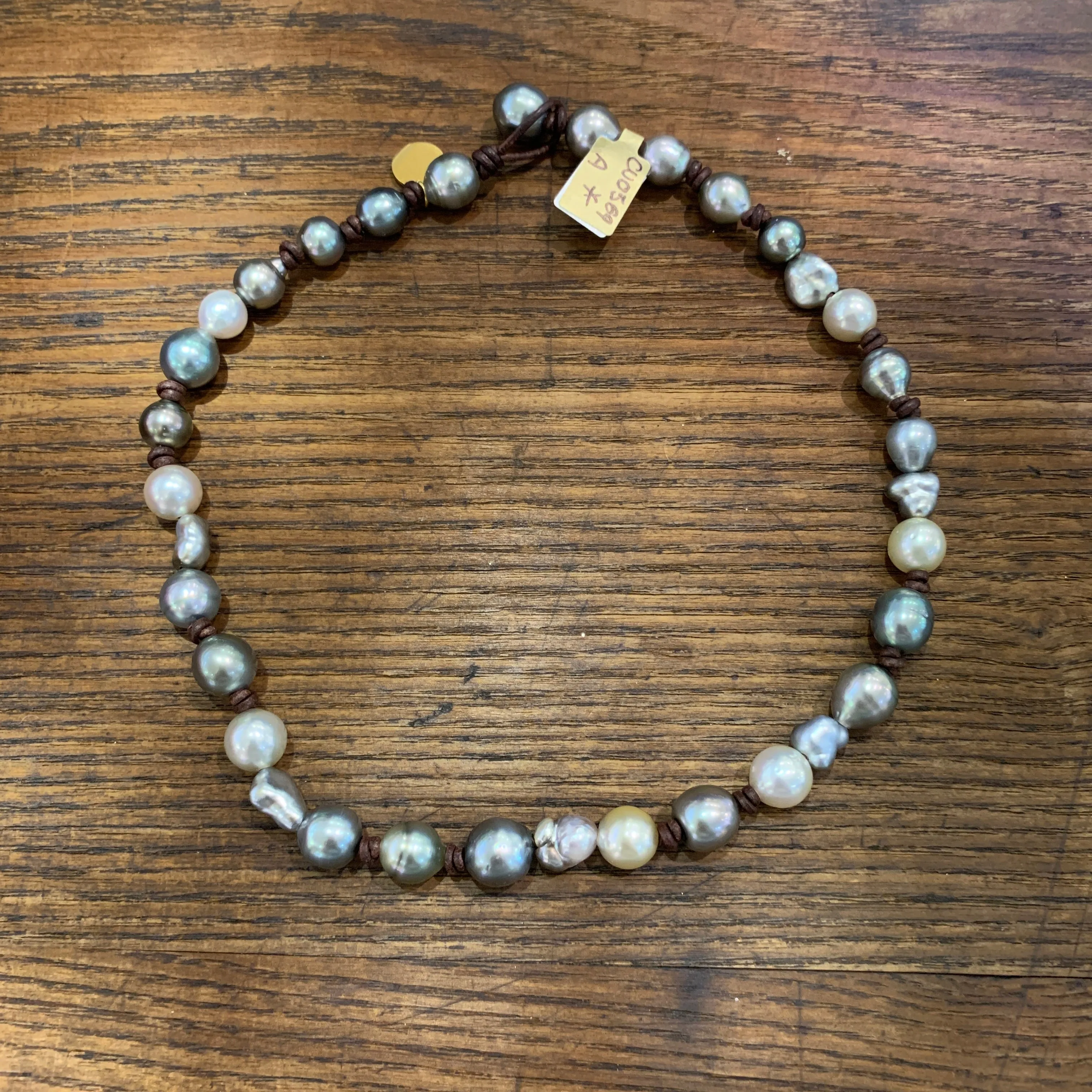 Lola Choker