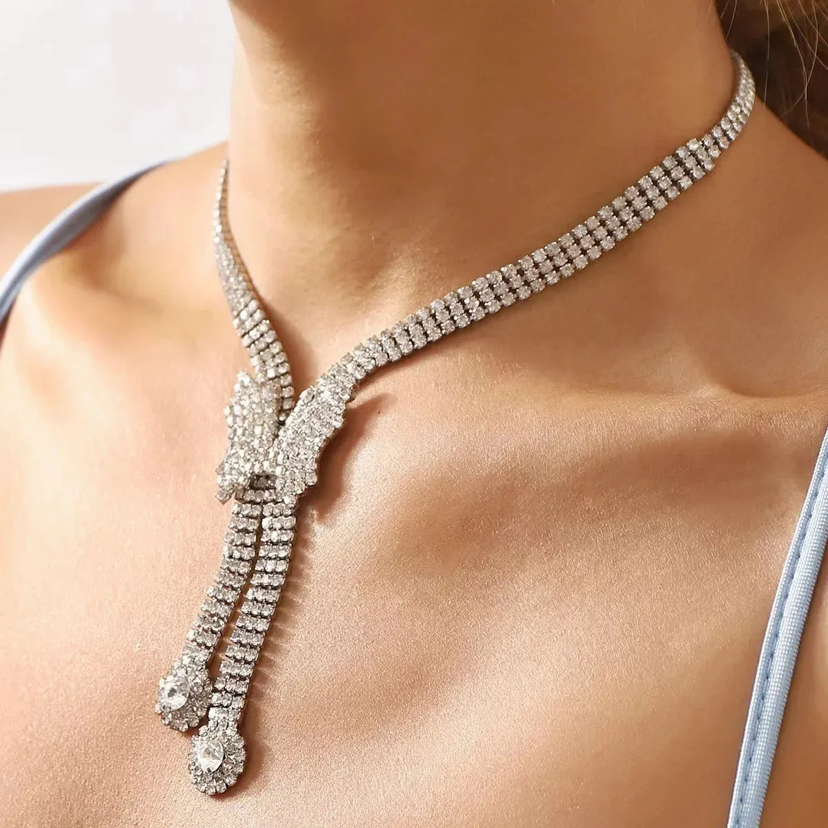 Luxury Rhinestone Butterfly V-Shaped Choker Necklace