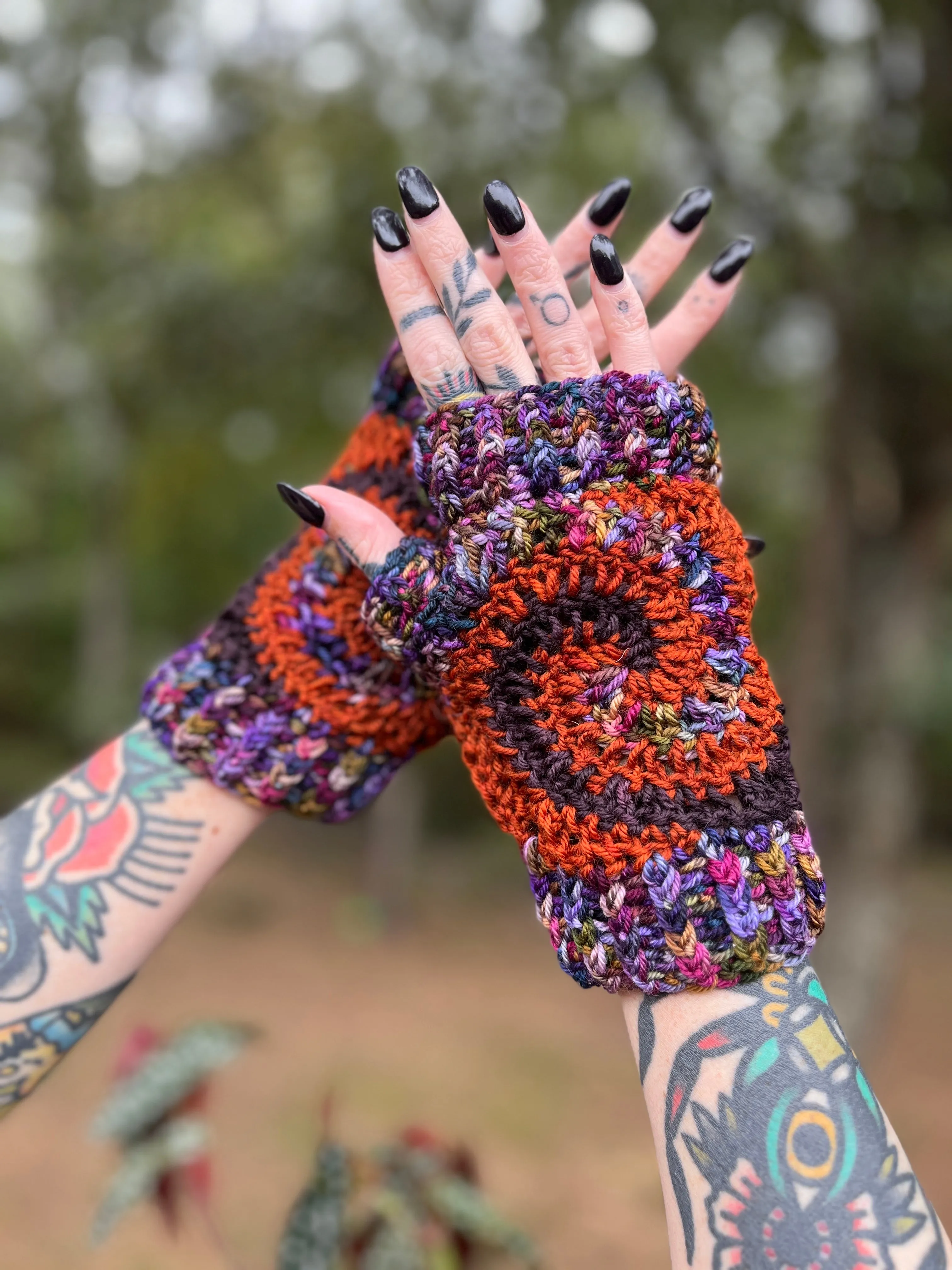 Merino Swirl Fingerless Gloves