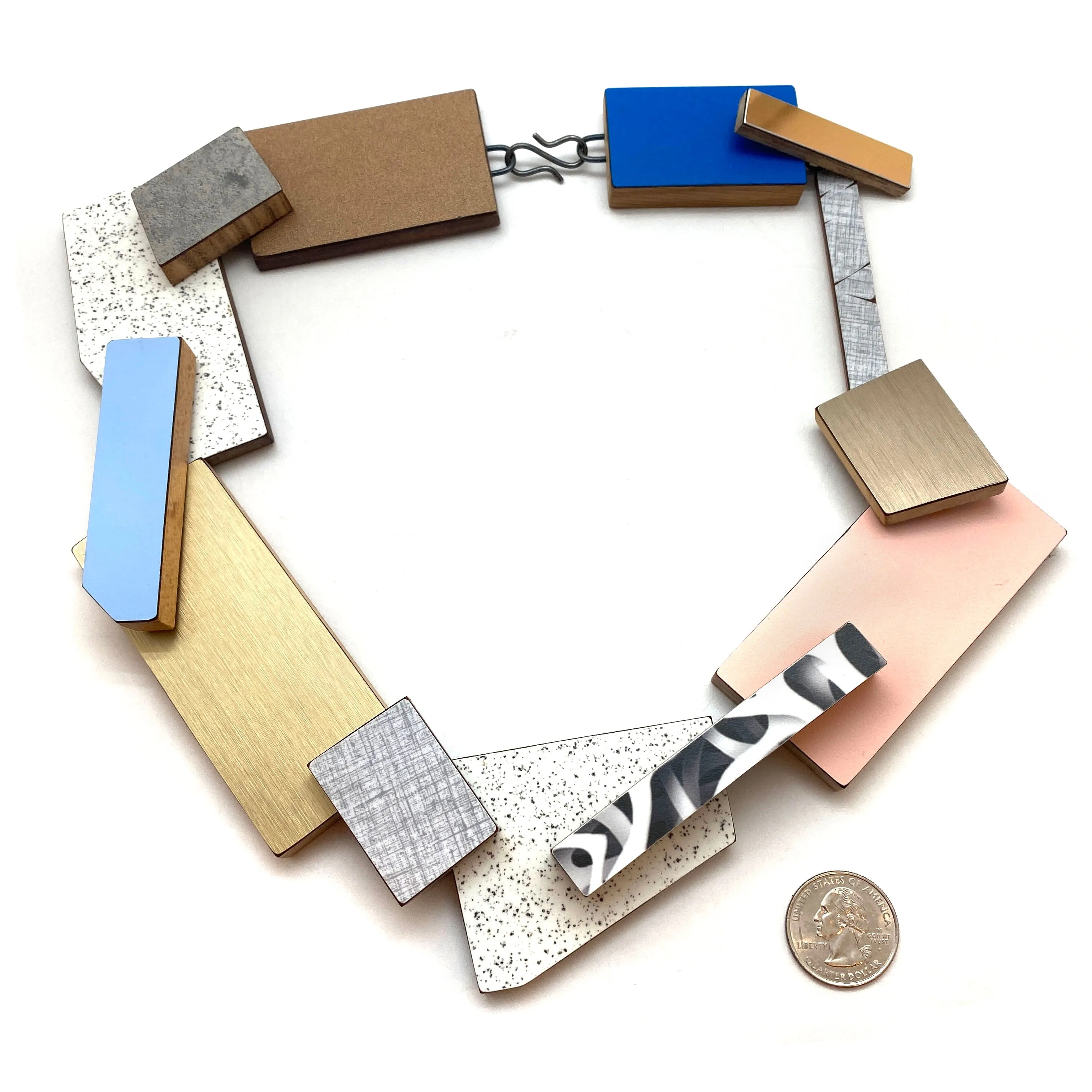 Multi-Pattern Metallic Necklace