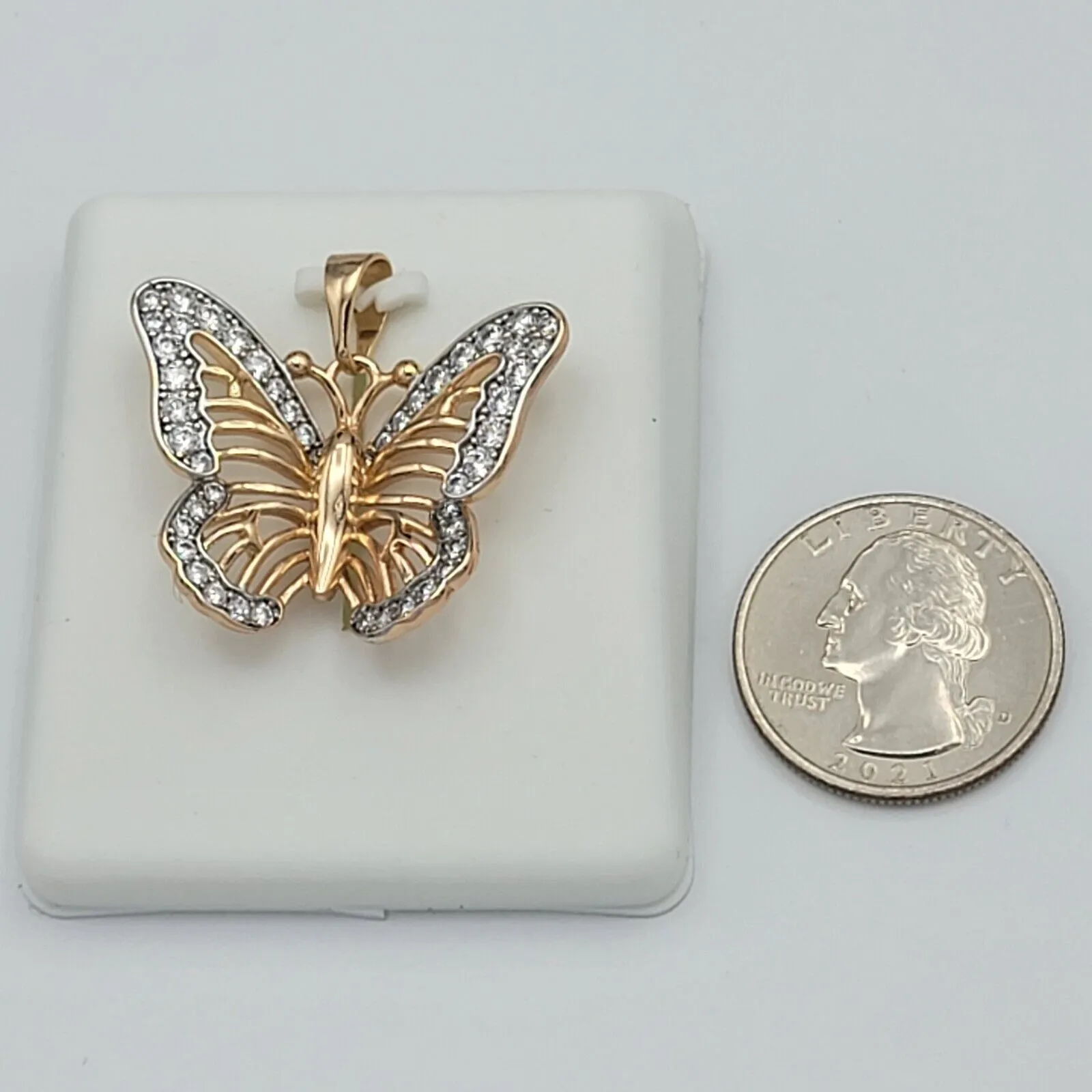 Necklaces - 18K Gold Plated. Clear Crystals Flying Butterfly Pendant & Chain.