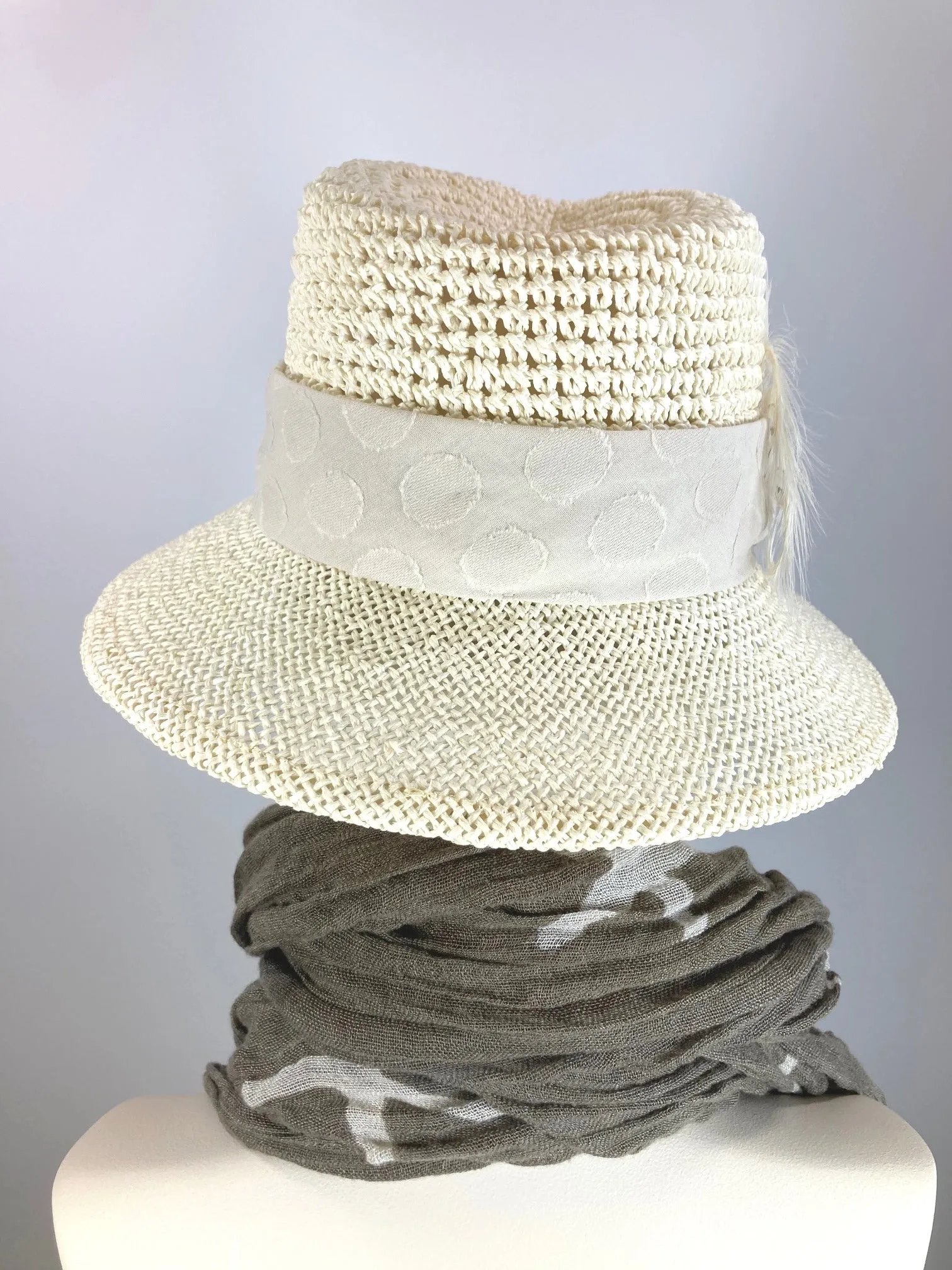Neutral Ivory Pale Yellow Straw Womens Fedora hat. Ladies summer fedora hat. Lightweight cool summer fedora. Feminine neutral fedora hat.