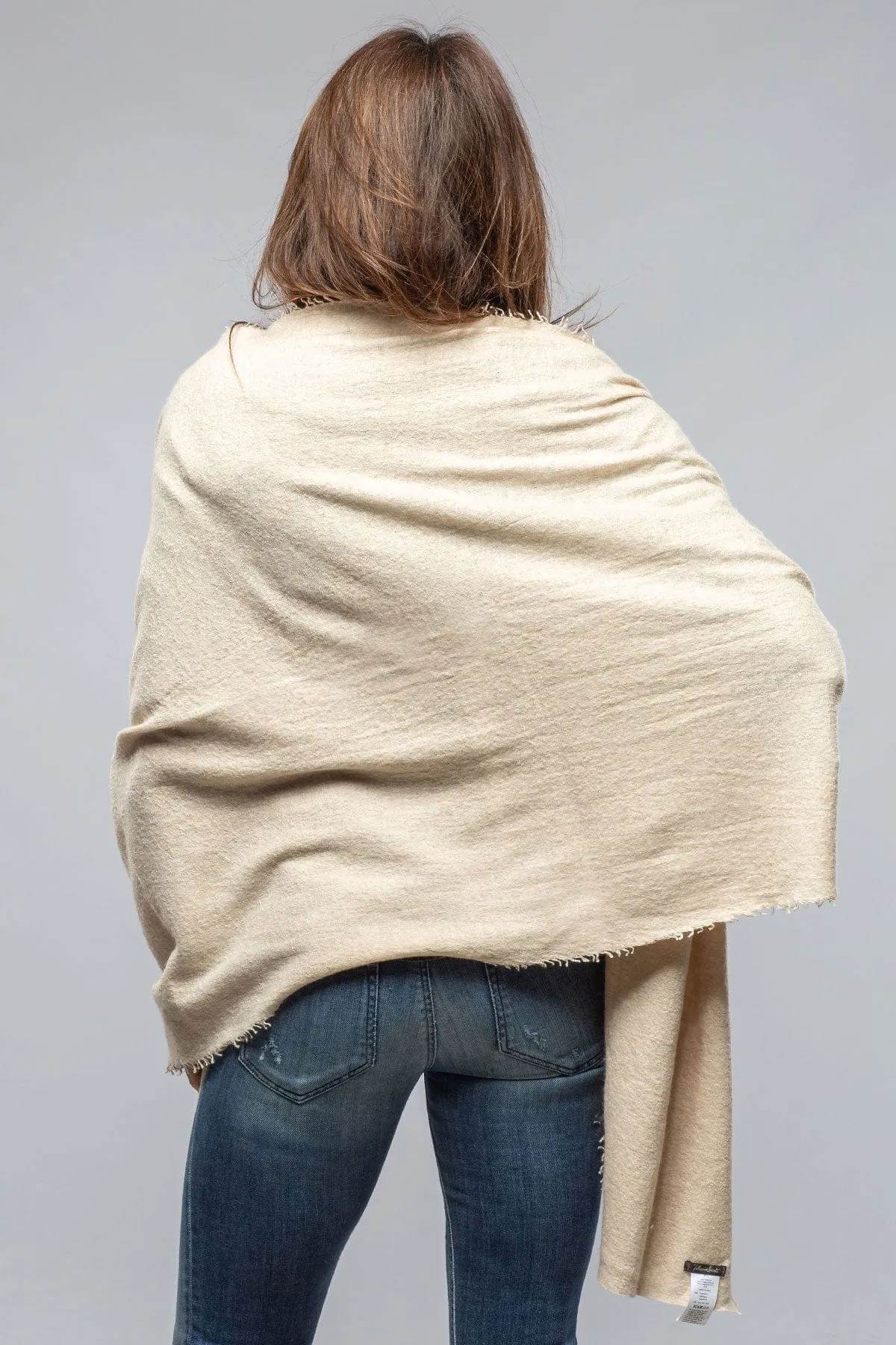 Nuovo Pedro Cashmere Silk Scarf In Cream