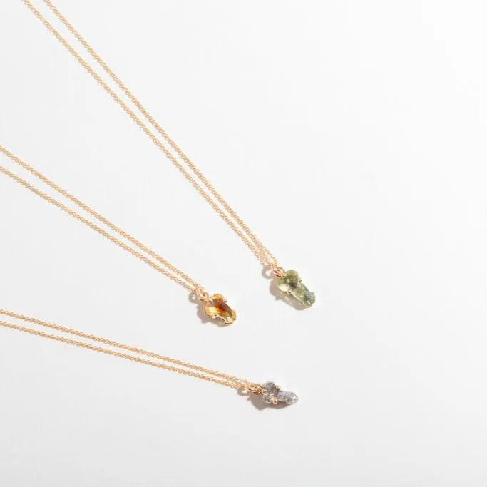 ONE OF A KIND GREEN SAPPHIRE GOLDEN MEMBER CHARM | GOLD