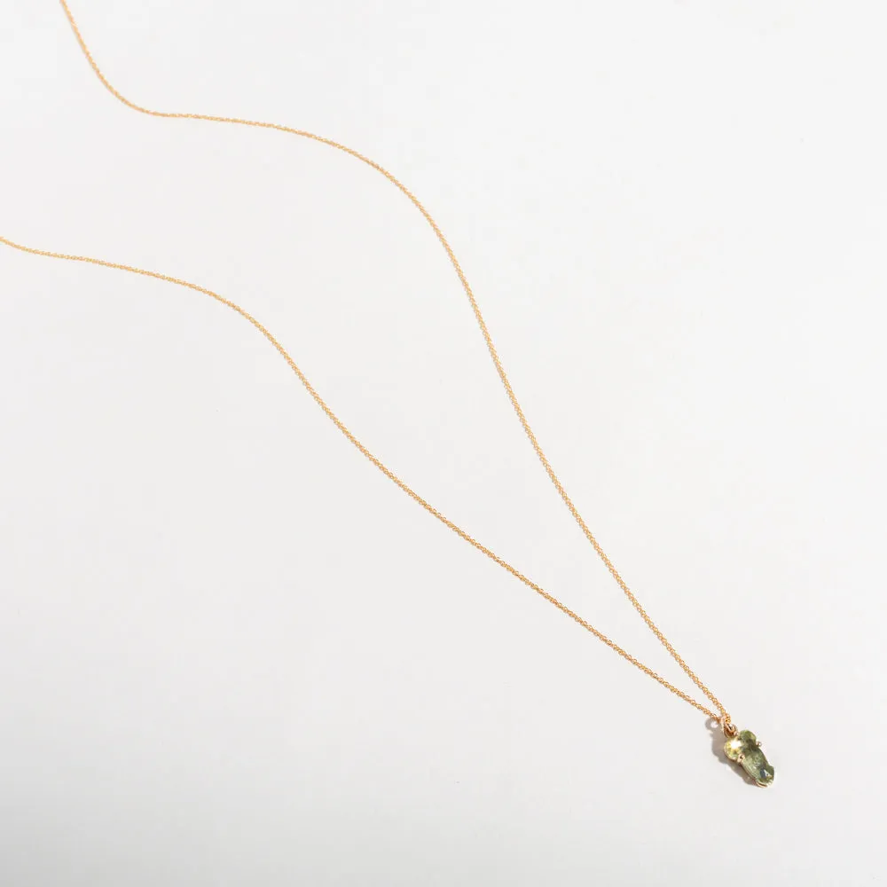 ONE OF A KIND GREEN SAPPHIRE GOLDEN MEMBER CHARM | GOLD
