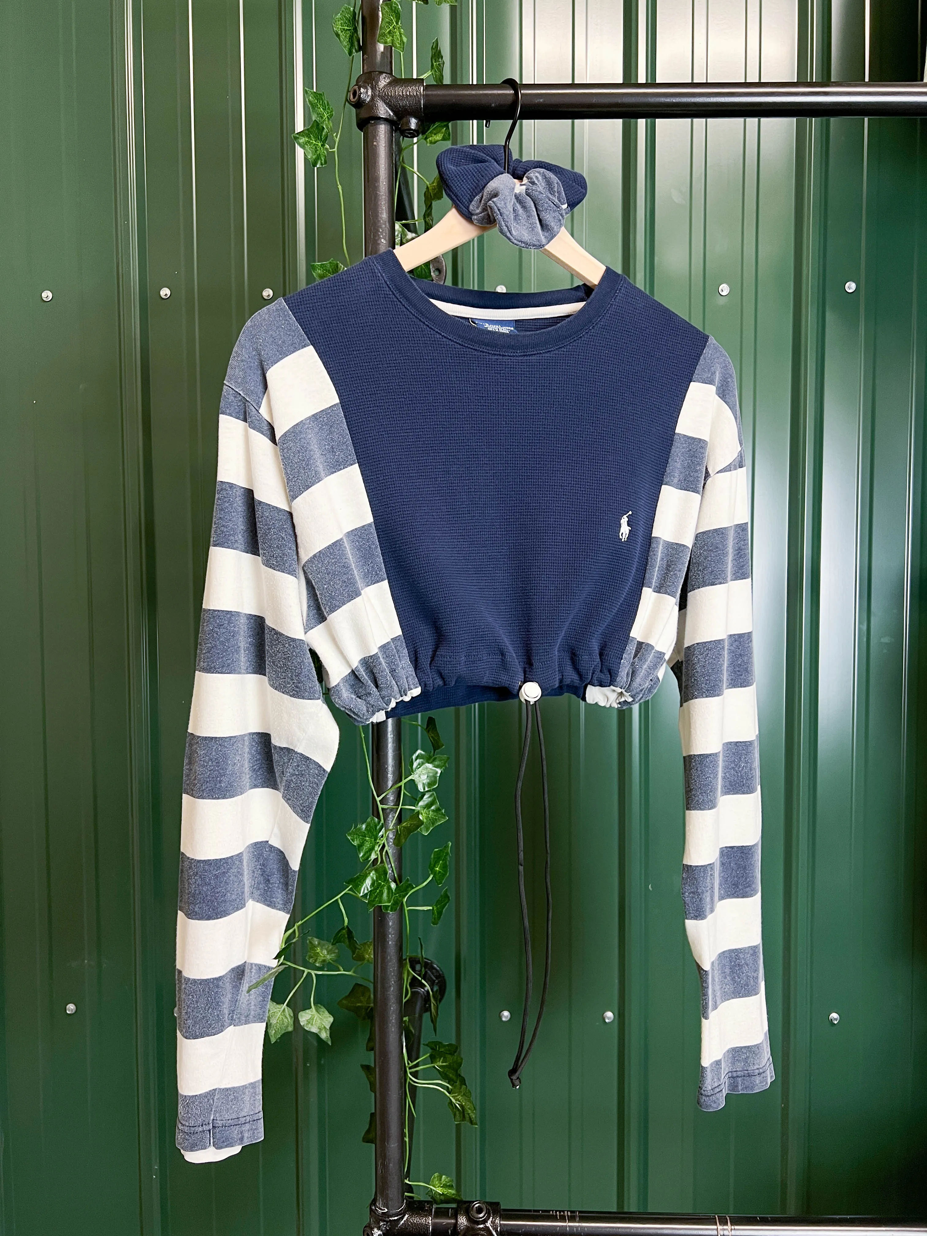 "1 of 1" Striped Thermal Sinch Crop (S/M)