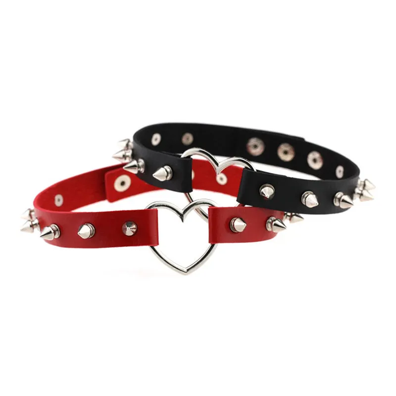 "LOVE HEART RIVET" CHOKER D070807