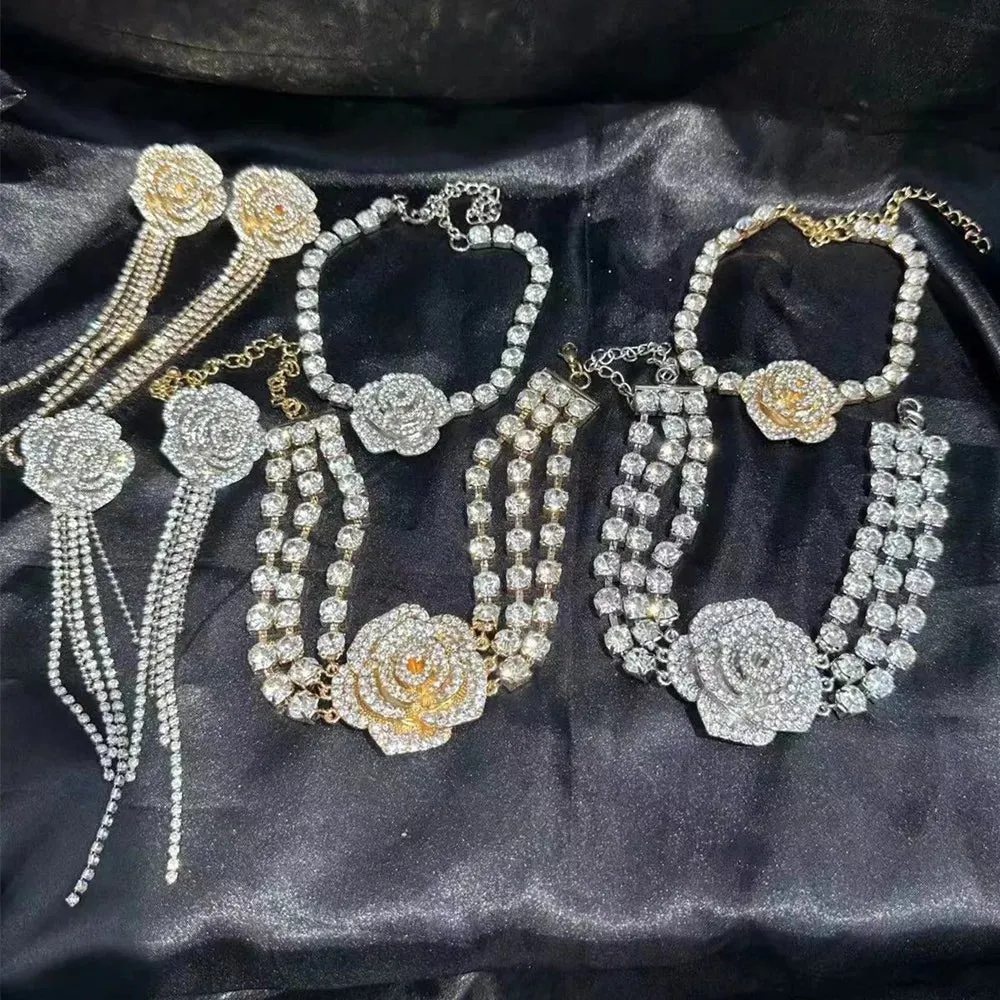 Rhinestone Rose Flowers Short Choker Necklace