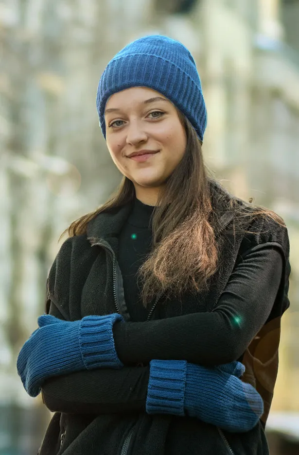 RIBBED CUFF ACRYLIC BEANIE