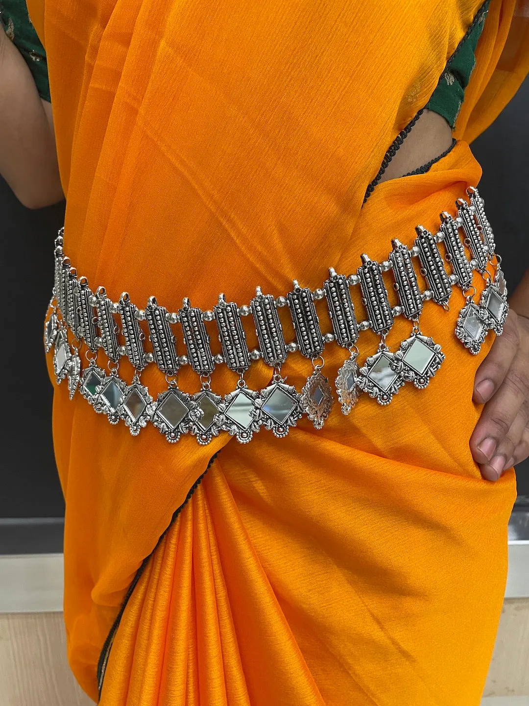 Silver Kamarbandh Fancy Mirror Design