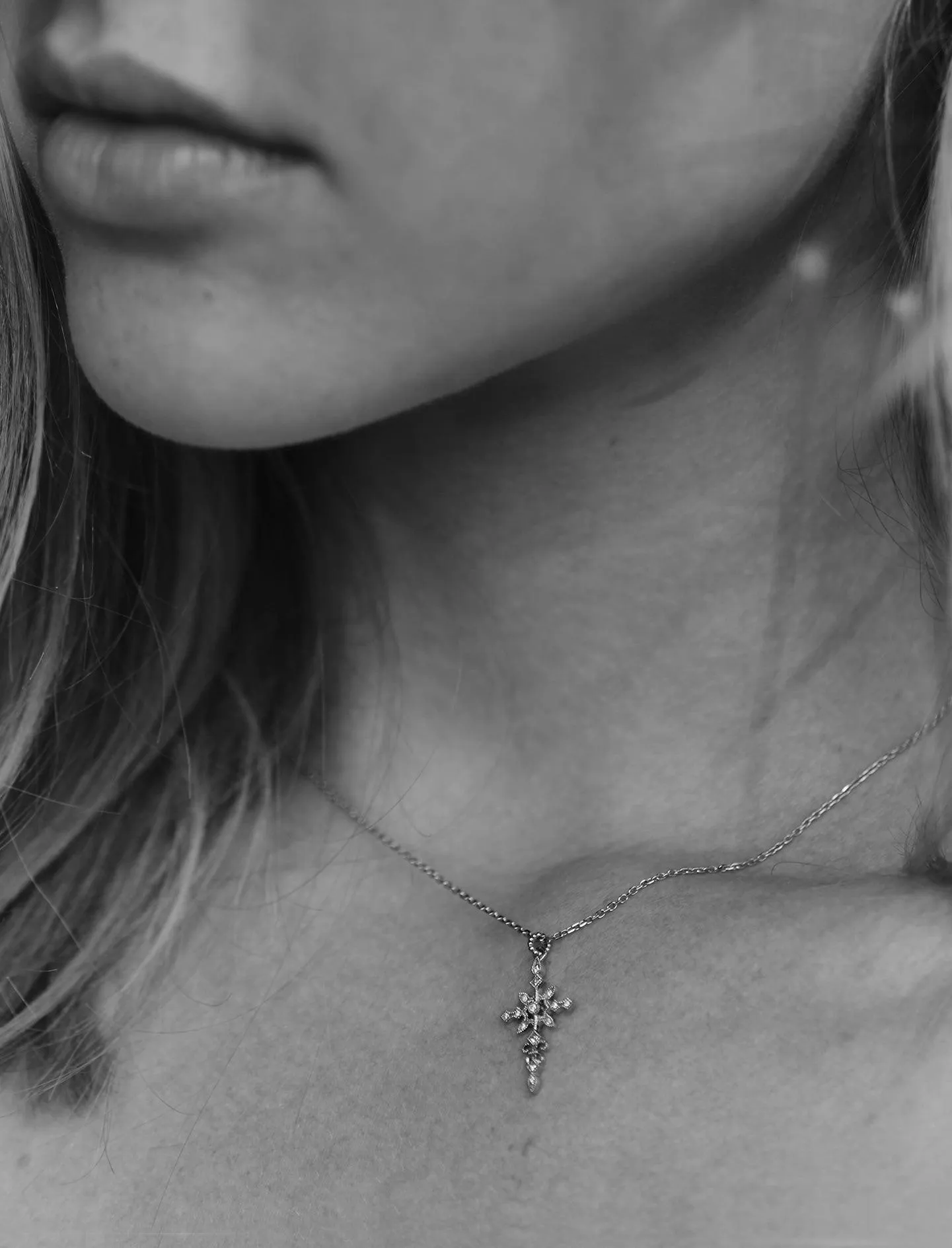 Stone Glory white gold necklace