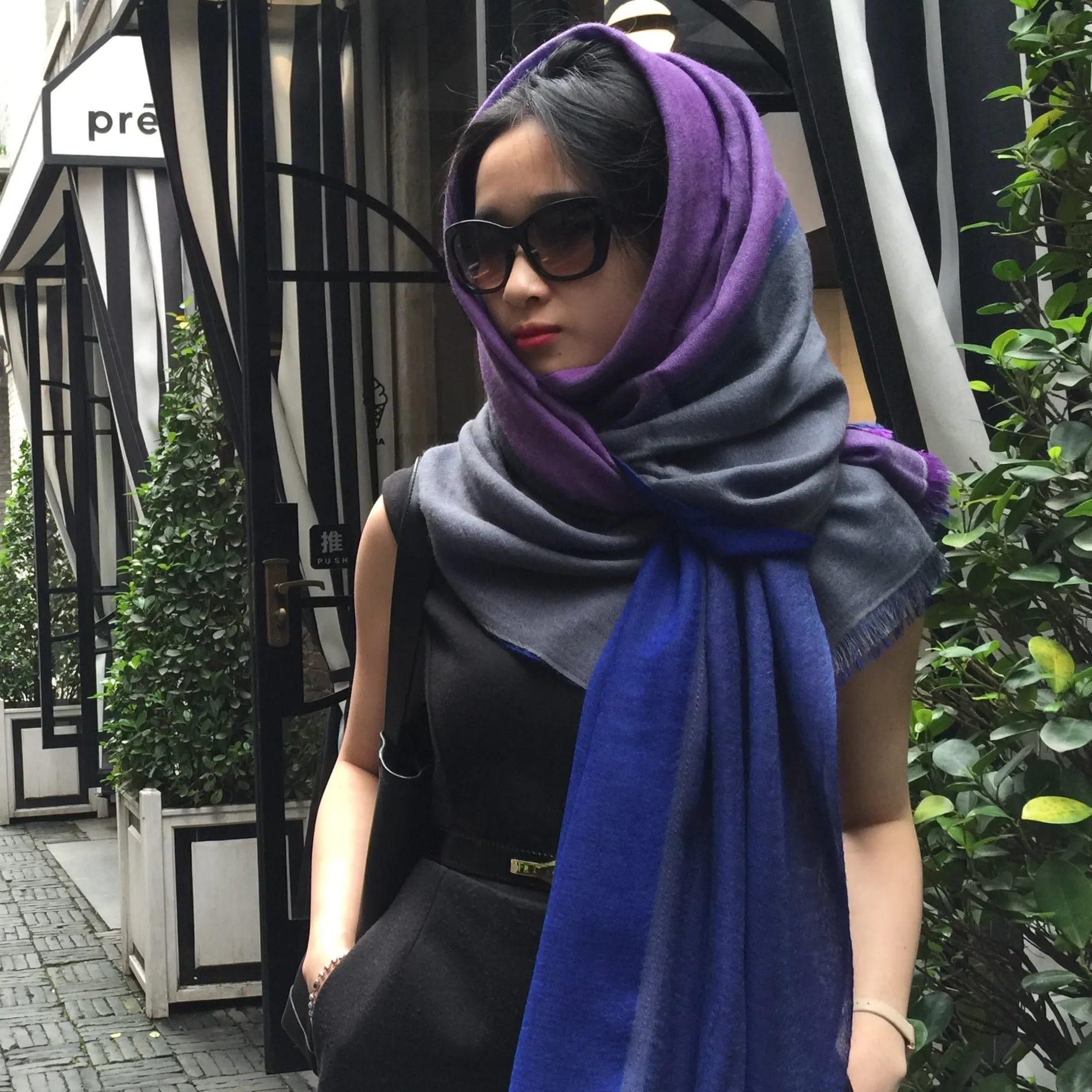 Stunning Quadra Cashmere Scarf - Elegant Blue & Purple