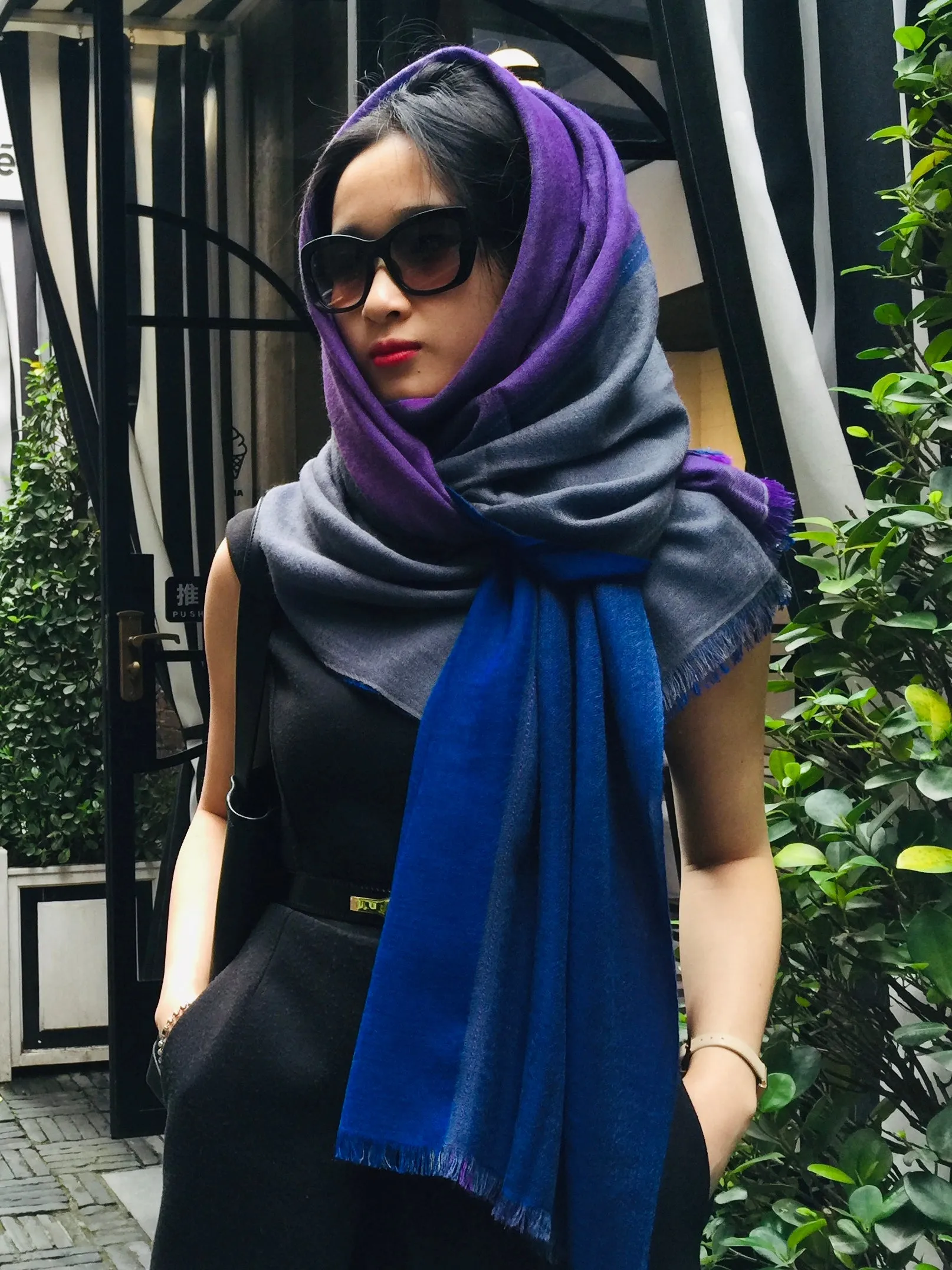 Stunning Quadra Cashmere Scarf - Elegant Blue & Purple
