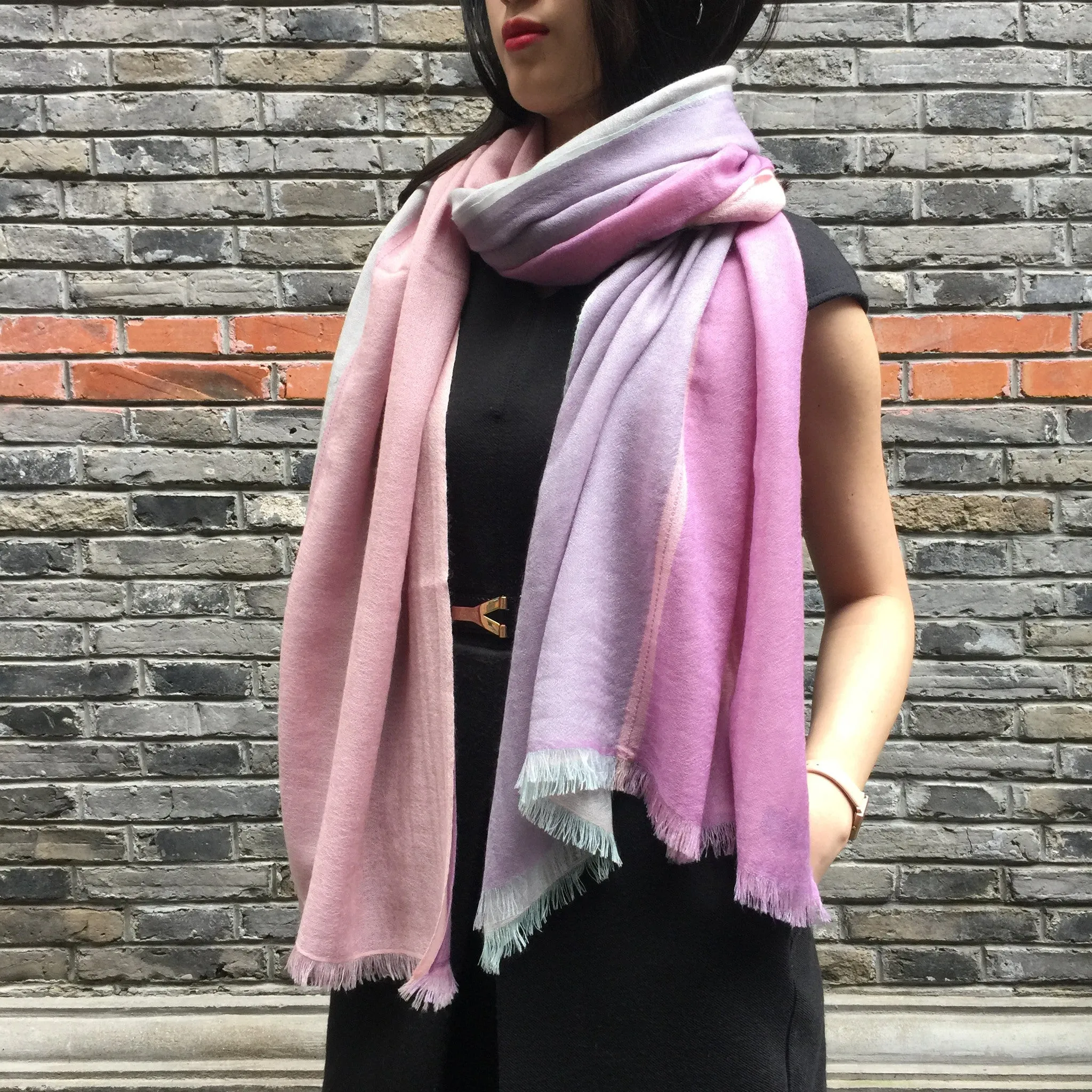 Stunning Quadra Cashmere Scarf - Elegant Blue & Purple