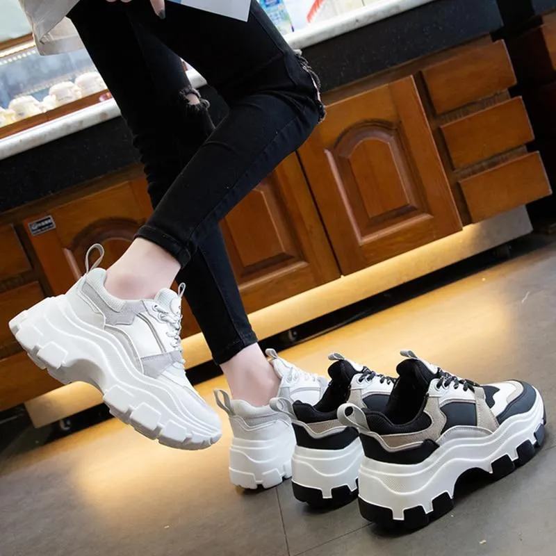 Stylish Chunky Sneakers  For A Walk With your Pet