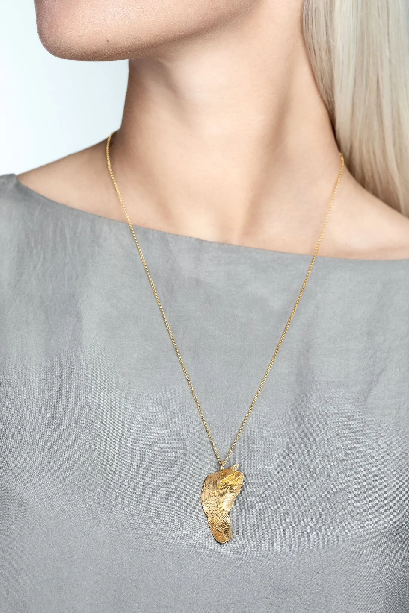 SWAN necklace