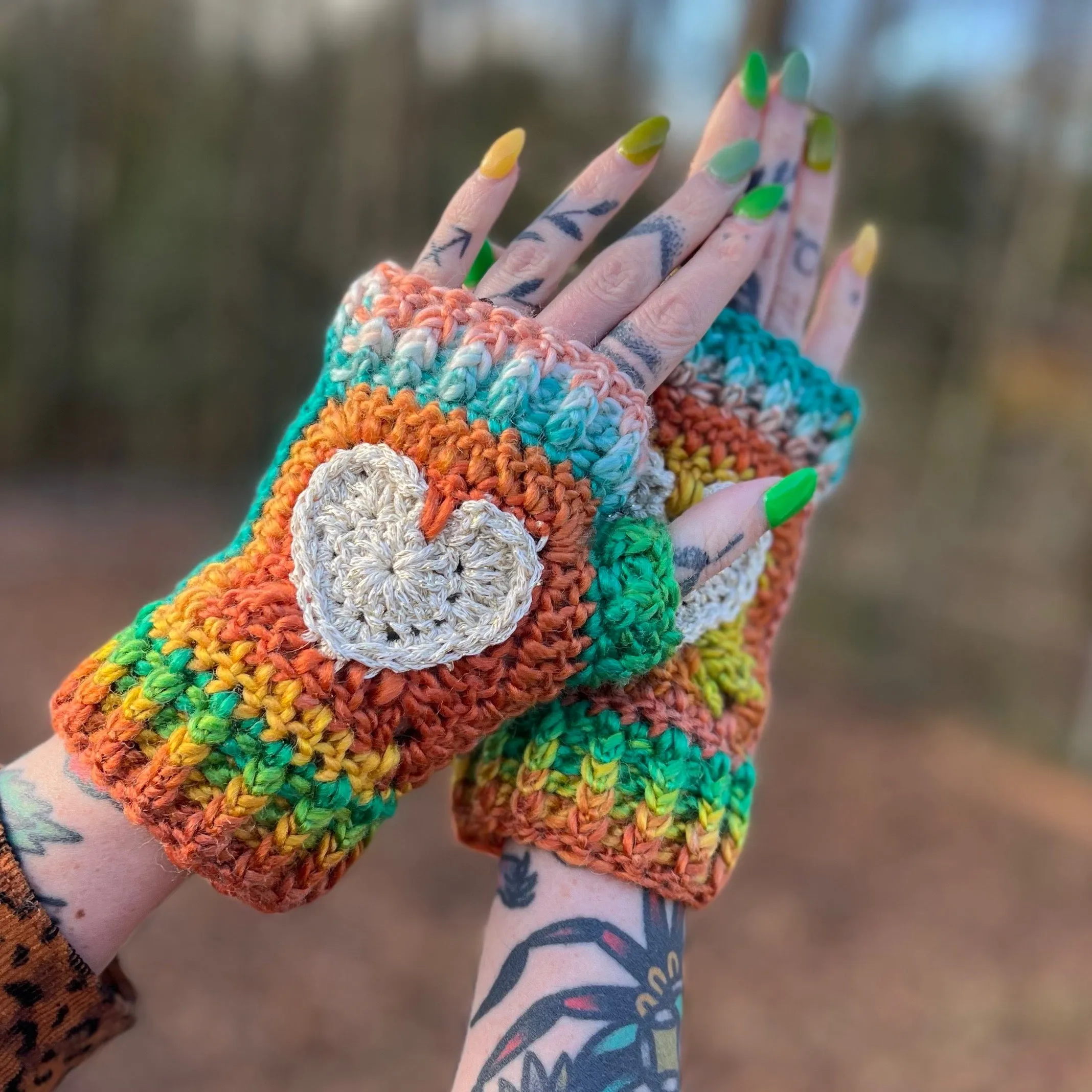 Sweetheart Fingerless Mitts Crochet Pattern