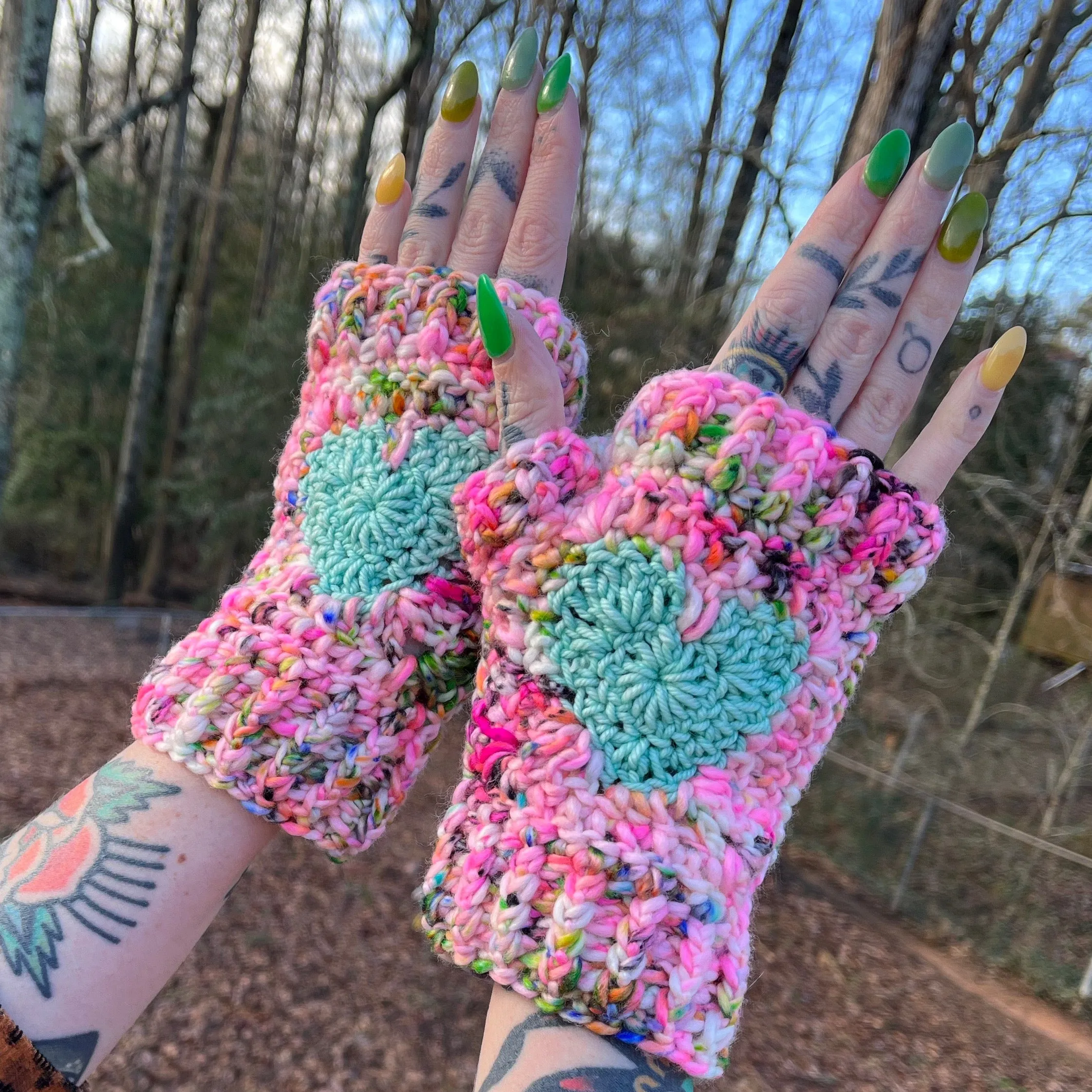 Sweetheart Fingerless Mitts Crochet Pattern