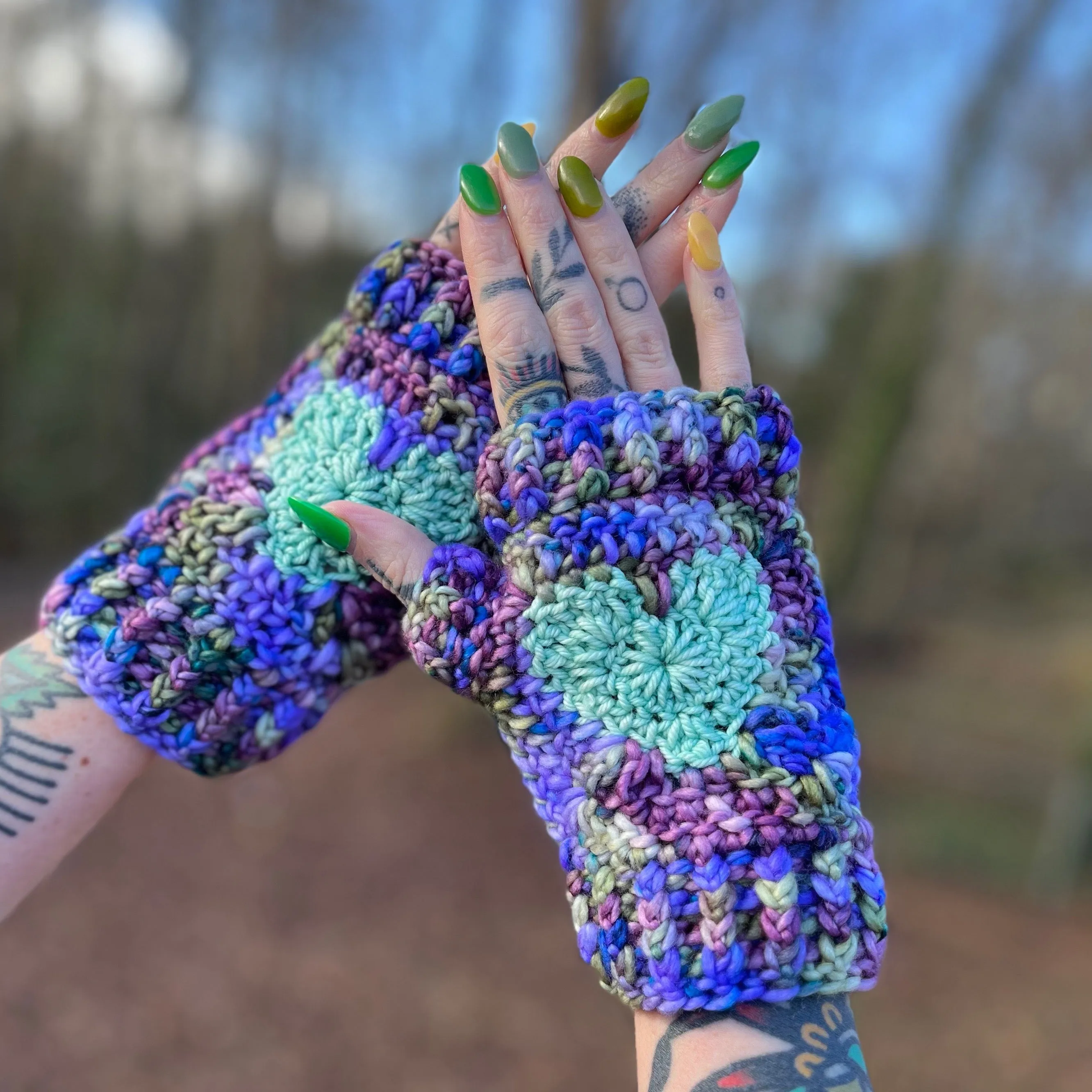 Sweetheart Fingerless Mitts Crochet Pattern